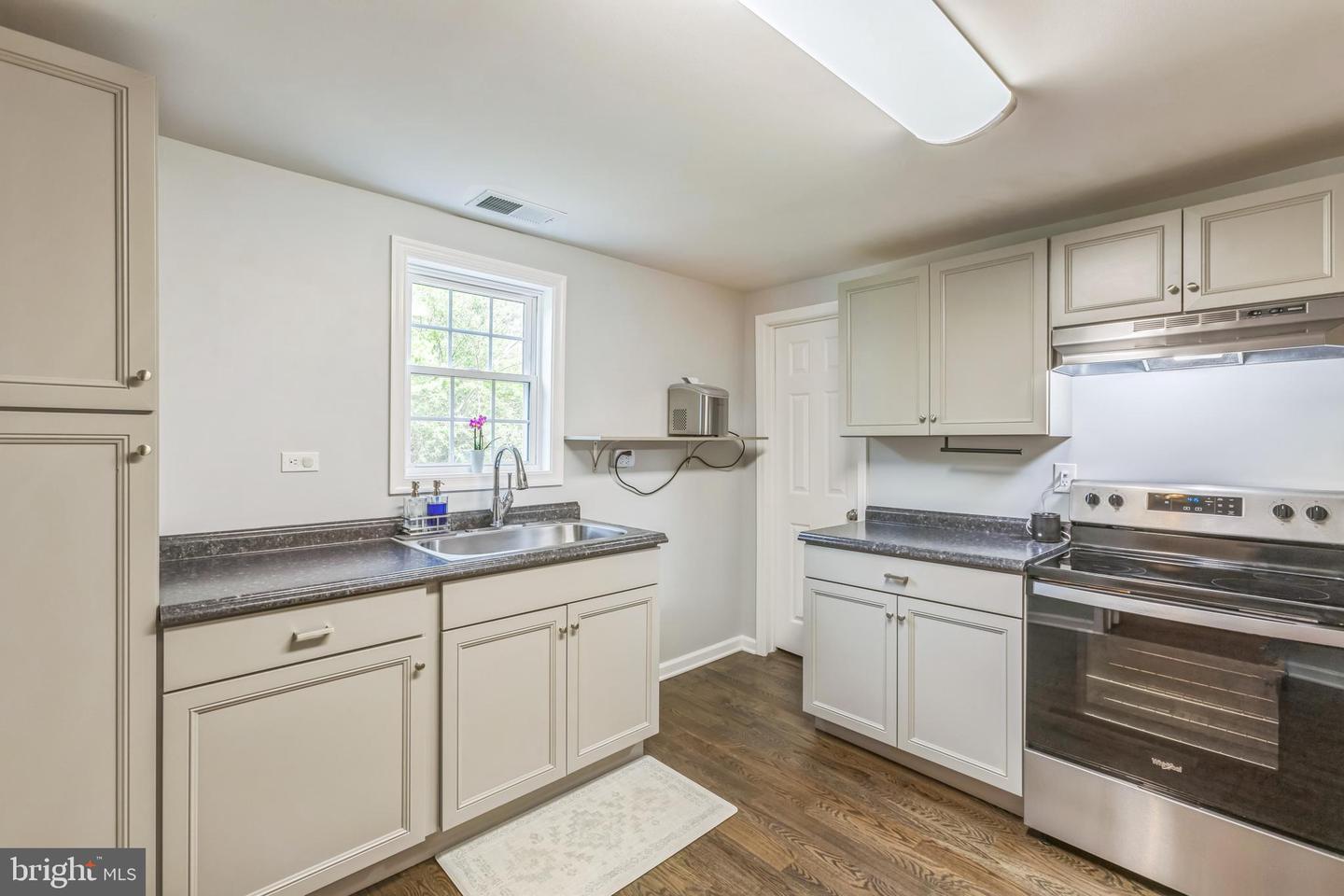 864 JAMES RIVER RD, SCOTTSVILLE, Virginia 24590, 4 Bedrooms Bedrooms, ,2 BathroomsBathrooms,Residential,For sale,864 JAMES RIVER RD,VAAB2000966 MLS # VAAB2000966
