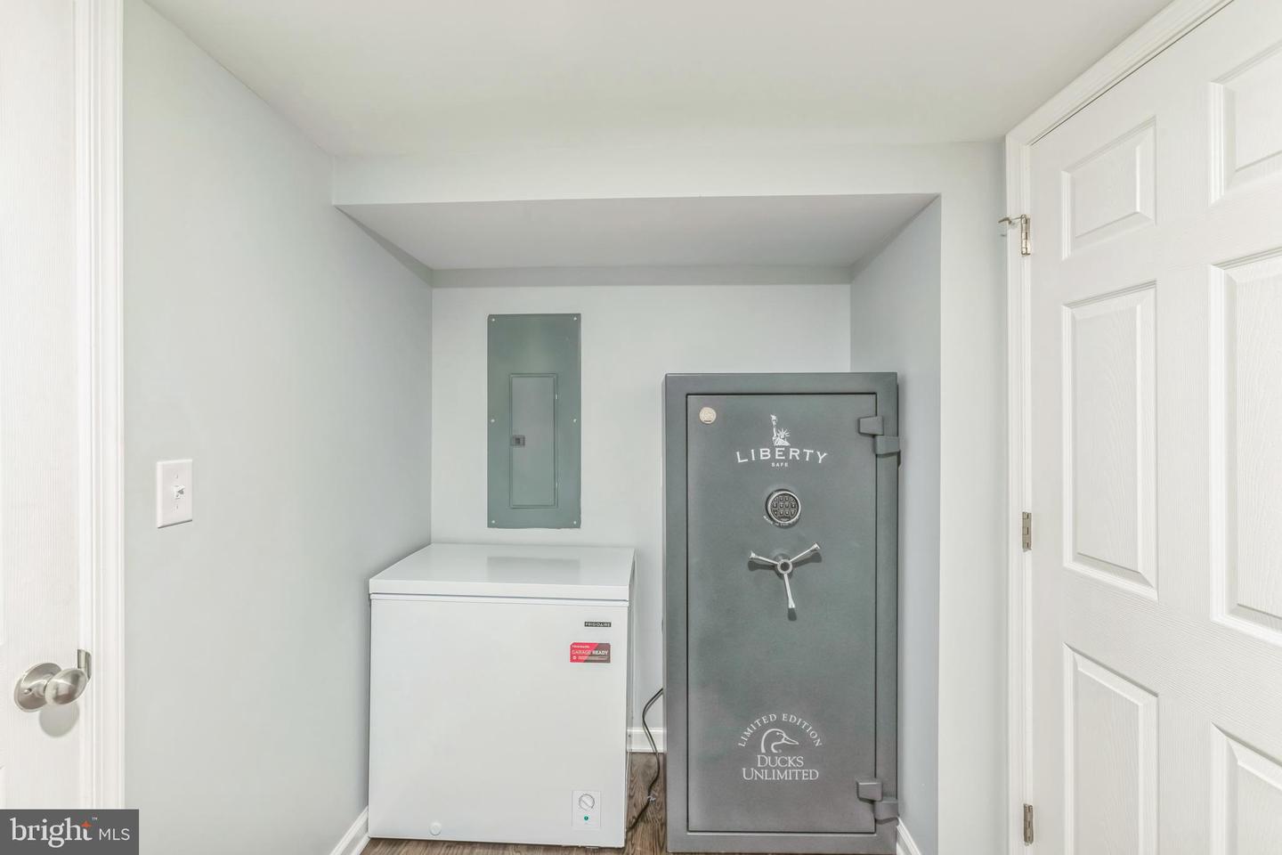 864 JAMES RIVER RD, SCOTTSVILLE, Virginia 24590, 4 Bedrooms Bedrooms, ,2 BathroomsBathrooms,Residential,For sale,864 JAMES RIVER RD,VAAB2000966 MLS # VAAB2000966
