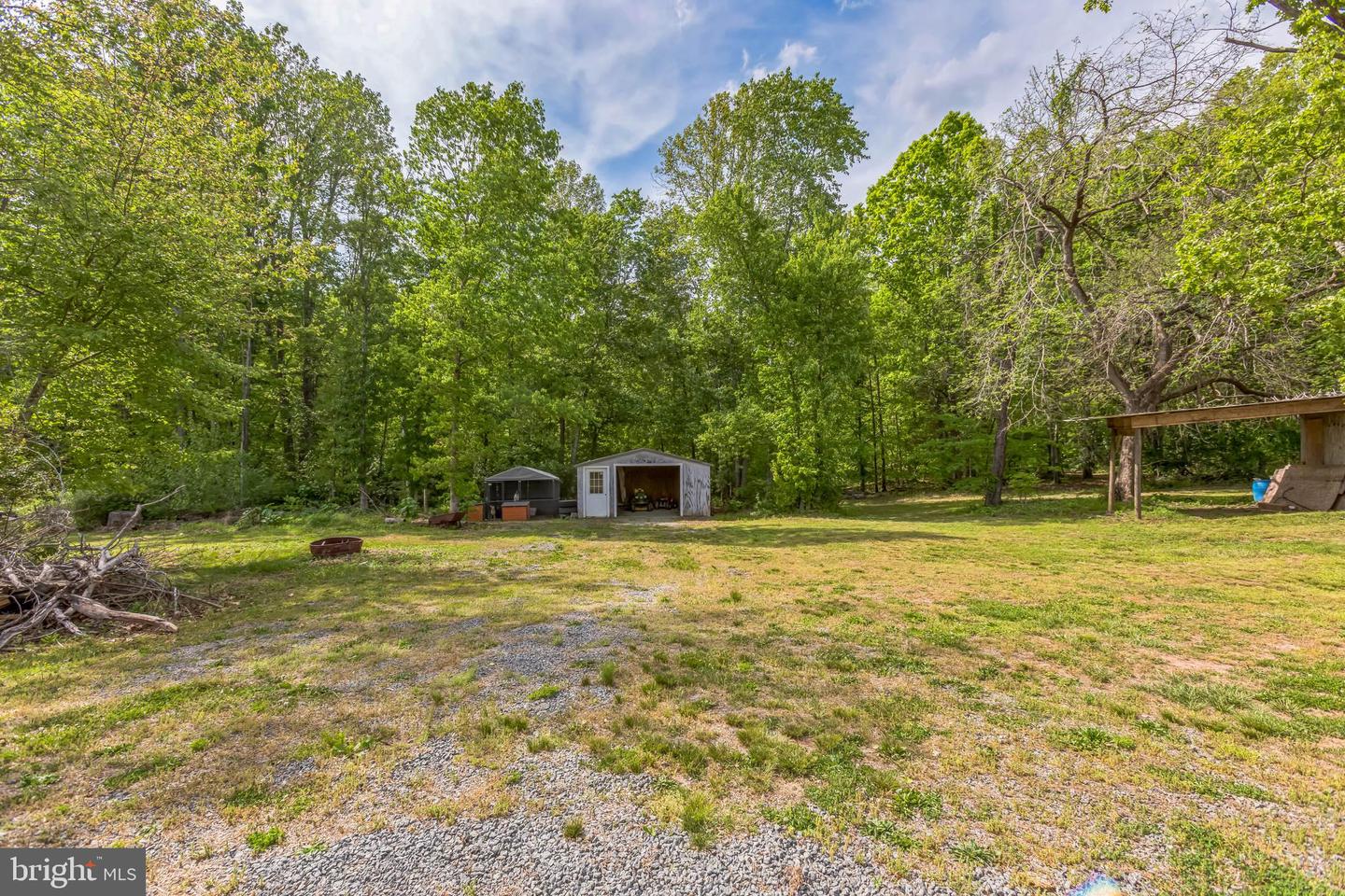 864 JAMES RIVER RD, SCOTTSVILLE, Virginia 24590, 4 Bedrooms Bedrooms, ,2 BathroomsBathrooms,Residential,For sale,864 JAMES RIVER RD,VAAB2000966 MLS # VAAB2000966