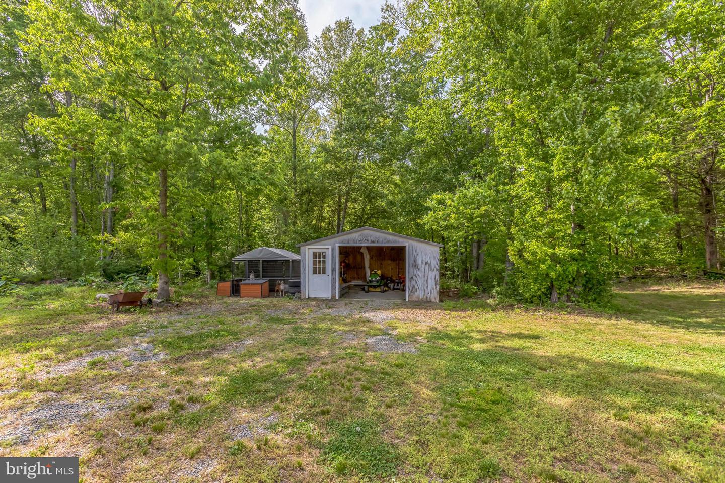 864 JAMES RIVER RD, SCOTTSVILLE, Virginia 24590, 4 Bedrooms Bedrooms, ,2 BathroomsBathrooms,Residential,For sale,864 JAMES RIVER RD,VAAB2000966 MLS # VAAB2000966