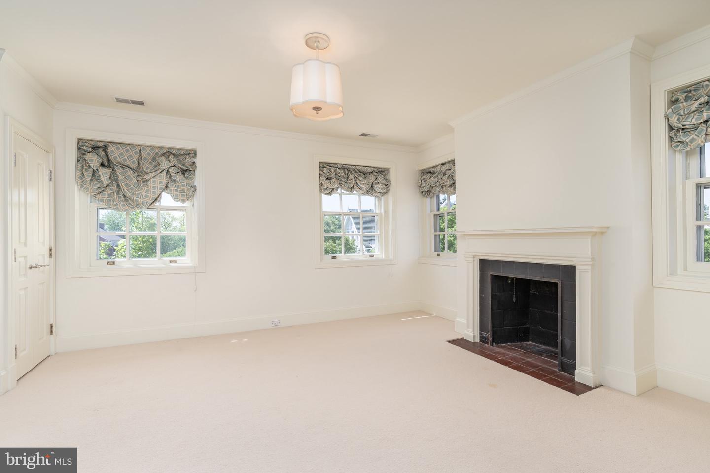 1919 23RD ST NW, WASHINGTON, District Of Columbia 20008, 5 Bedrooms Bedrooms, ,5 BathroomsBathrooms,Residential,For sale,1919 23RD ST NW,DCDC2198662 MLS # DCDC2198662