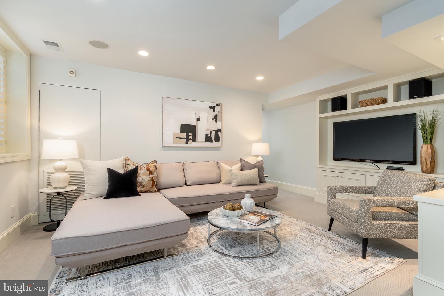 1919 23RD ST NW, WASHINGTON, District Of Columbia 20008, 5 Bedrooms Bedrooms, ,5 BathroomsBathrooms,Residential,For sale,1919 23RD ST NW,DCDC2198662 MLS # DCDC2198662