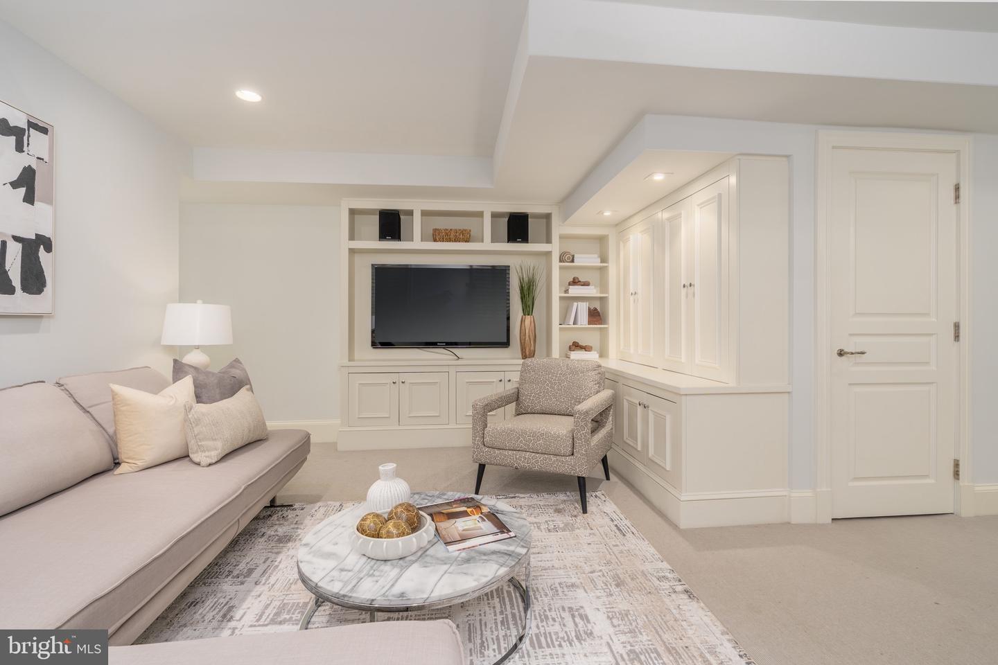 1919 23RD ST NW, WASHINGTON, District Of Columbia 20008, 5 Bedrooms Bedrooms, ,5 BathroomsBathrooms,Residential,For sale,1919 23RD ST NW,DCDC2198662 MLS # DCDC2198662