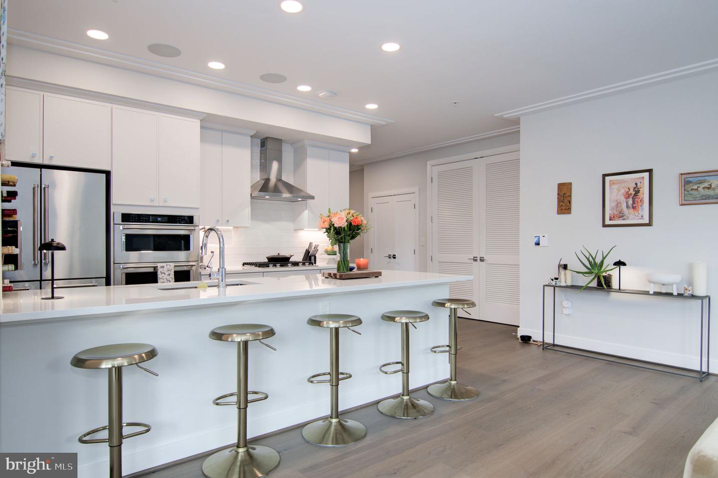 625 SLATERS LN #204, ALEXANDRIA, Virginia 22314, 3 Bedrooms Bedrooms, ,2 BathroomsBathrooms,Residential,For sale,625 SLATERS LN #204,VAAX2044854 MLS # VAAX2044854