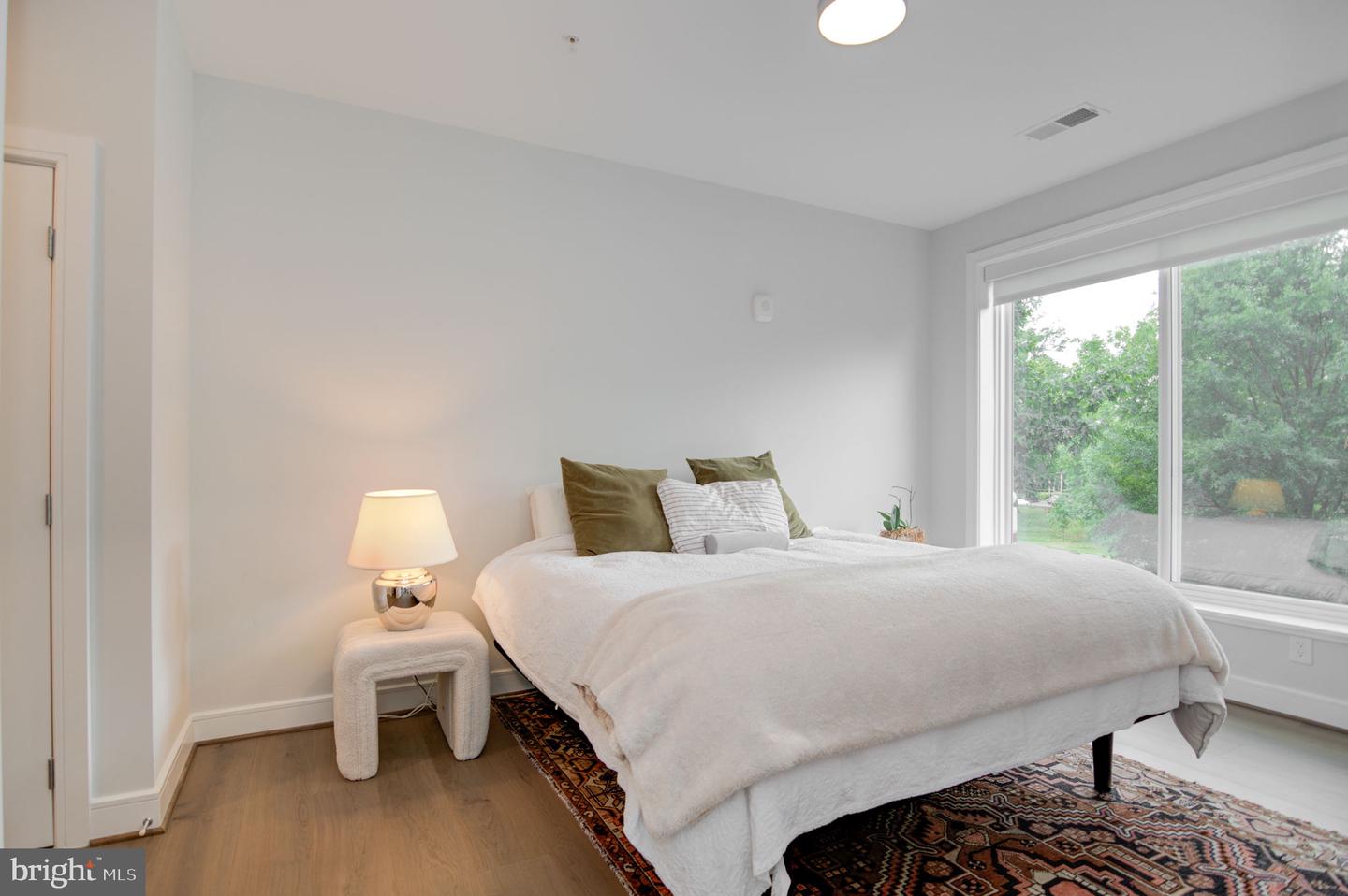 625 SLATERS LN #204, ALEXANDRIA, Virginia 22314, 3 Bedrooms Bedrooms, ,2 BathroomsBathrooms,Residential,For sale,625 SLATERS LN #204,VAAX2044854 MLS # VAAX2044854
