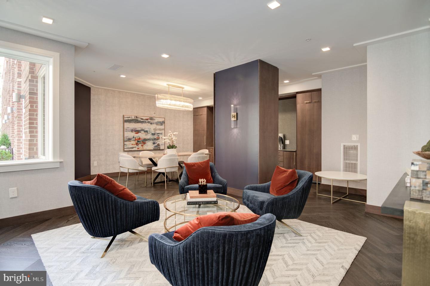 625 SLATERS LN #204, ALEXANDRIA, Virginia 22314, 3 Bedrooms Bedrooms, ,2 BathroomsBathrooms,Residential,For sale,625 SLATERS LN #204,VAAX2044854 MLS # VAAX2044854