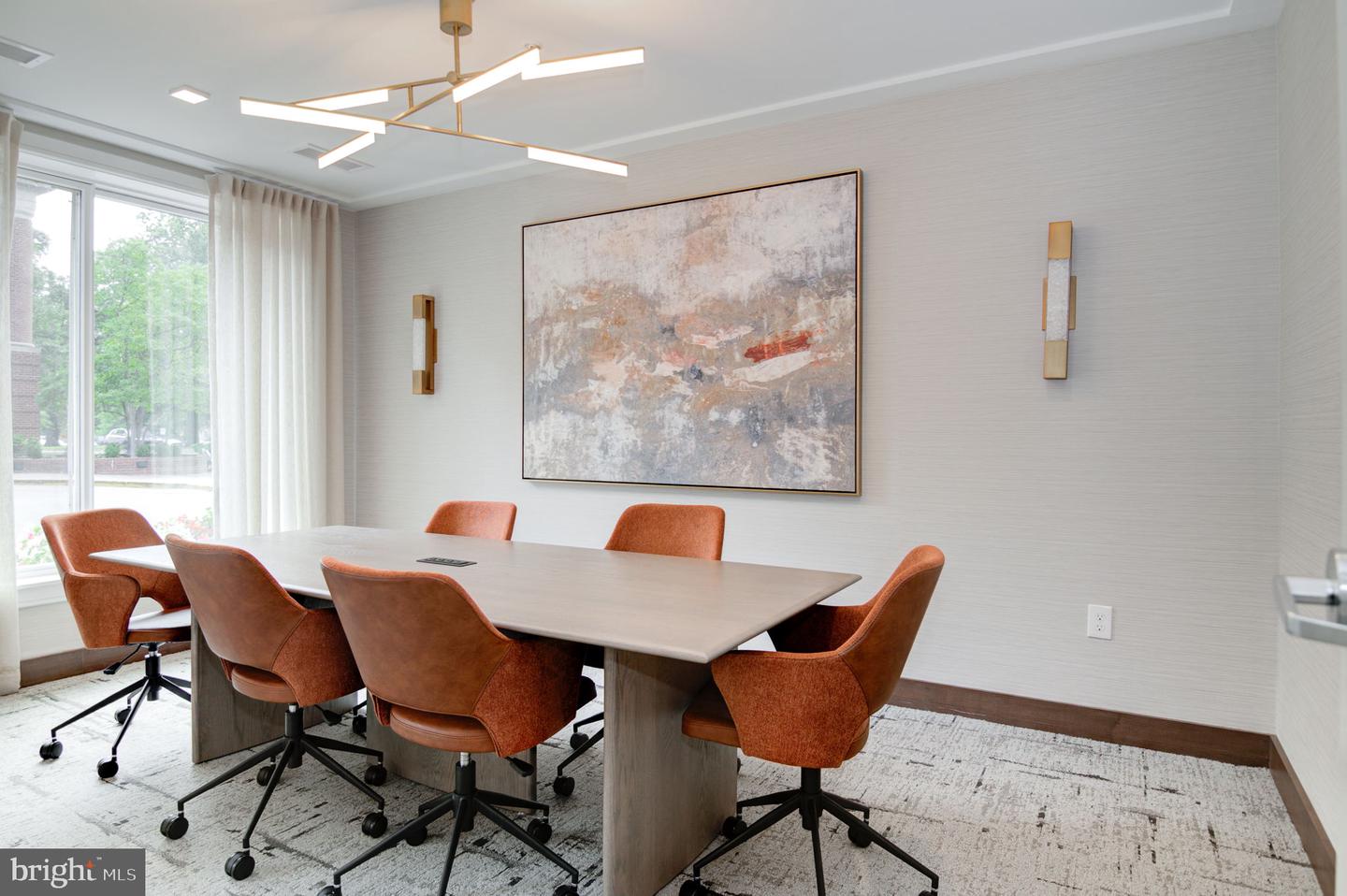 625 SLATERS LN #204, ALEXANDRIA, Virginia 22314, 3 Bedrooms Bedrooms, ,2 BathroomsBathrooms,Residential,For sale,625 SLATERS LN #204,VAAX2044854 MLS # VAAX2044854