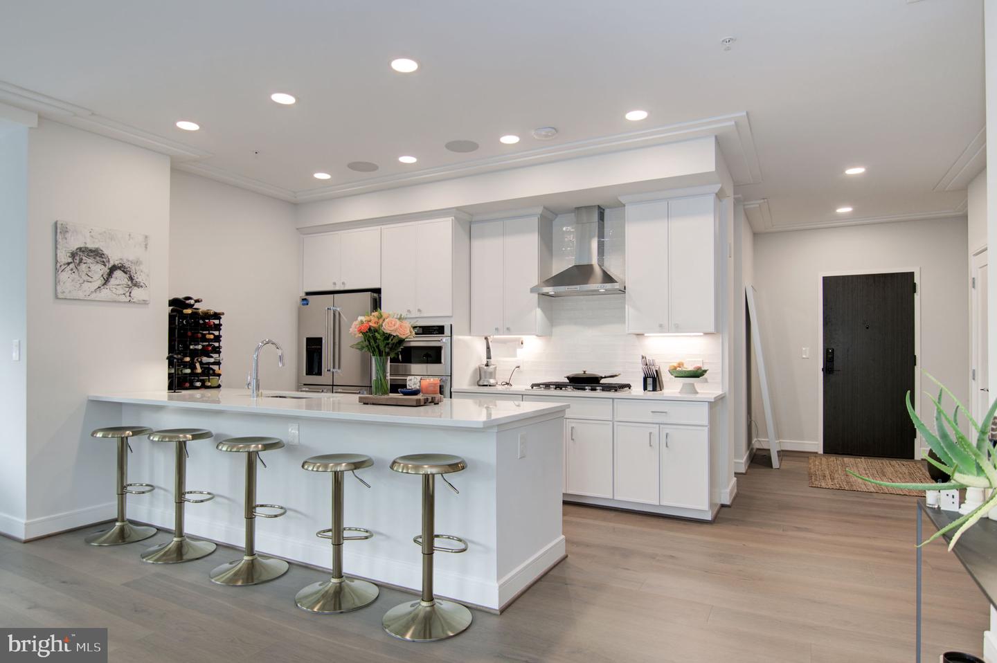 625 SLATERS LN #204, ALEXANDRIA, Virginia 22314, 3 Bedrooms Bedrooms, ,2 BathroomsBathrooms,Residential,For sale,625 SLATERS LN #204,VAAX2044854 MLS # VAAX2044854