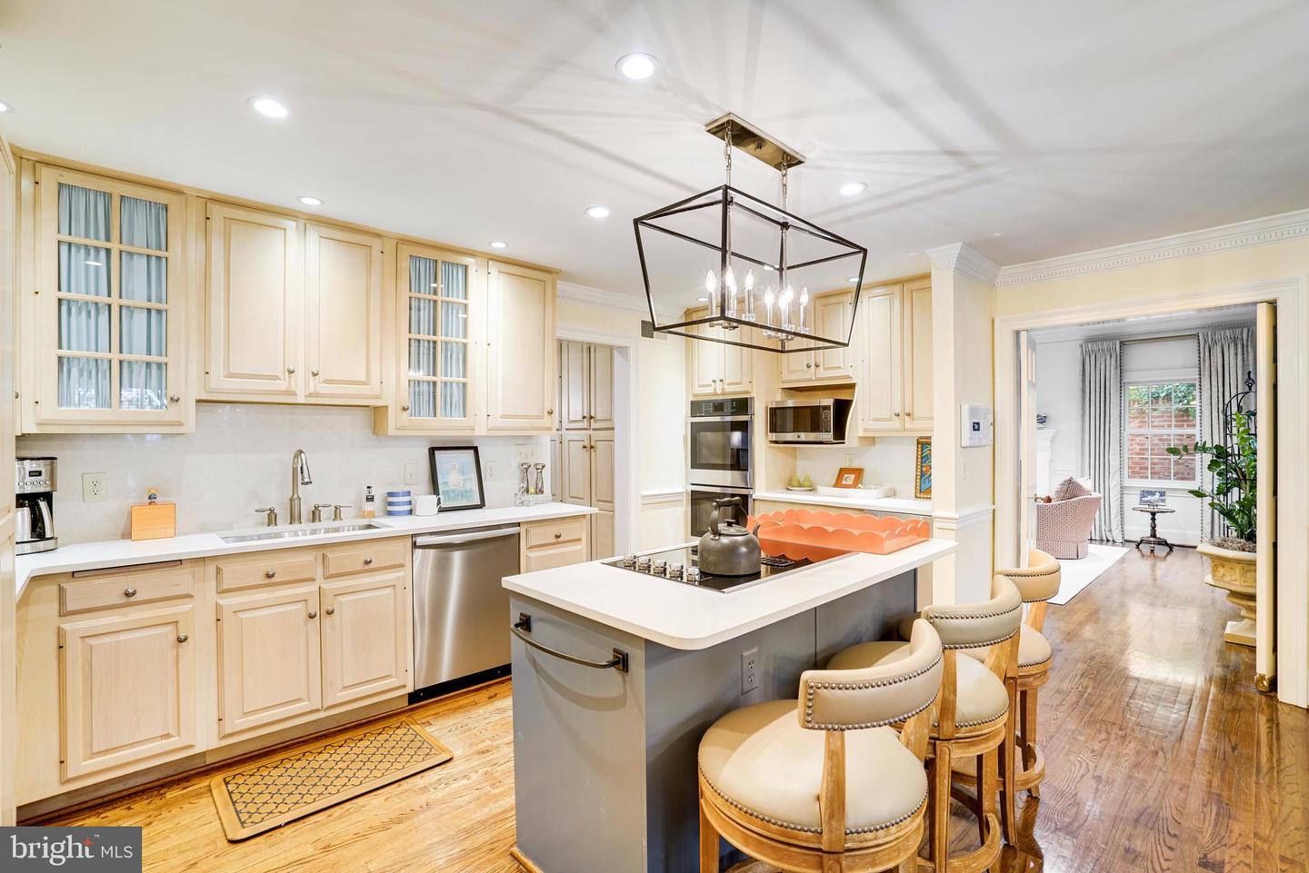 119 WOLFE ST, ALEXANDRIA, Virginia 22314, 6 Bedrooms Bedrooms, ,4 BathroomsBathrooms,Residential,For sale,119 WOLFE ST,VAAX2044858 MLS # VAAX2044858
