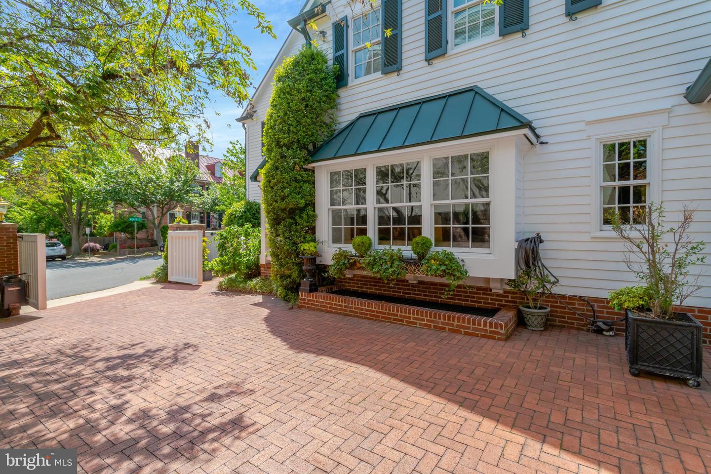 119 WOLFE ST, ALEXANDRIA, Virginia 22314, 6 Bedrooms Bedrooms, ,4 BathroomsBathrooms,Residential,For sale,119 WOLFE ST,VAAX2044858 MLS # VAAX2044858