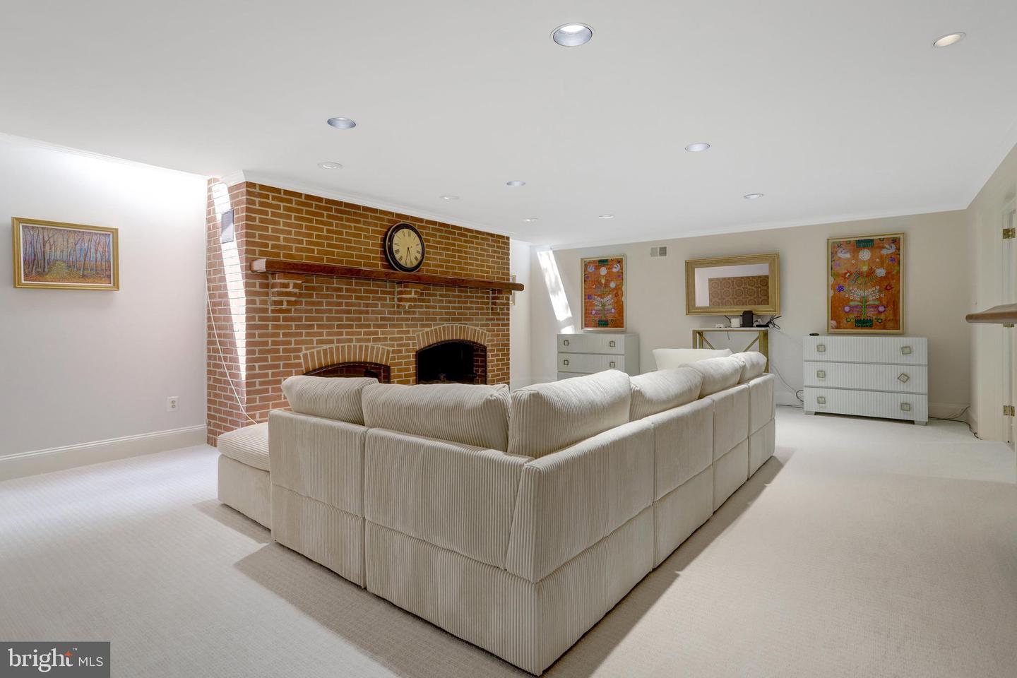 119 WOLFE ST, ALEXANDRIA, Virginia 22314, 6 Bedrooms Bedrooms, ,4 BathroomsBathrooms,Residential,For sale,119 WOLFE ST,VAAX2044858 MLS # VAAX2044858