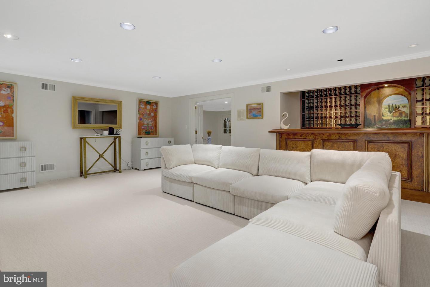 119 WOLFE ST, ALEXANDRIA, Virginia 22314, 6 Bedrooms Bedrooms, ,4 BathroomsBathrooms,Residential,For sale,119 WOLFE ST,VAAX2044858 MLS # VAAX2044858