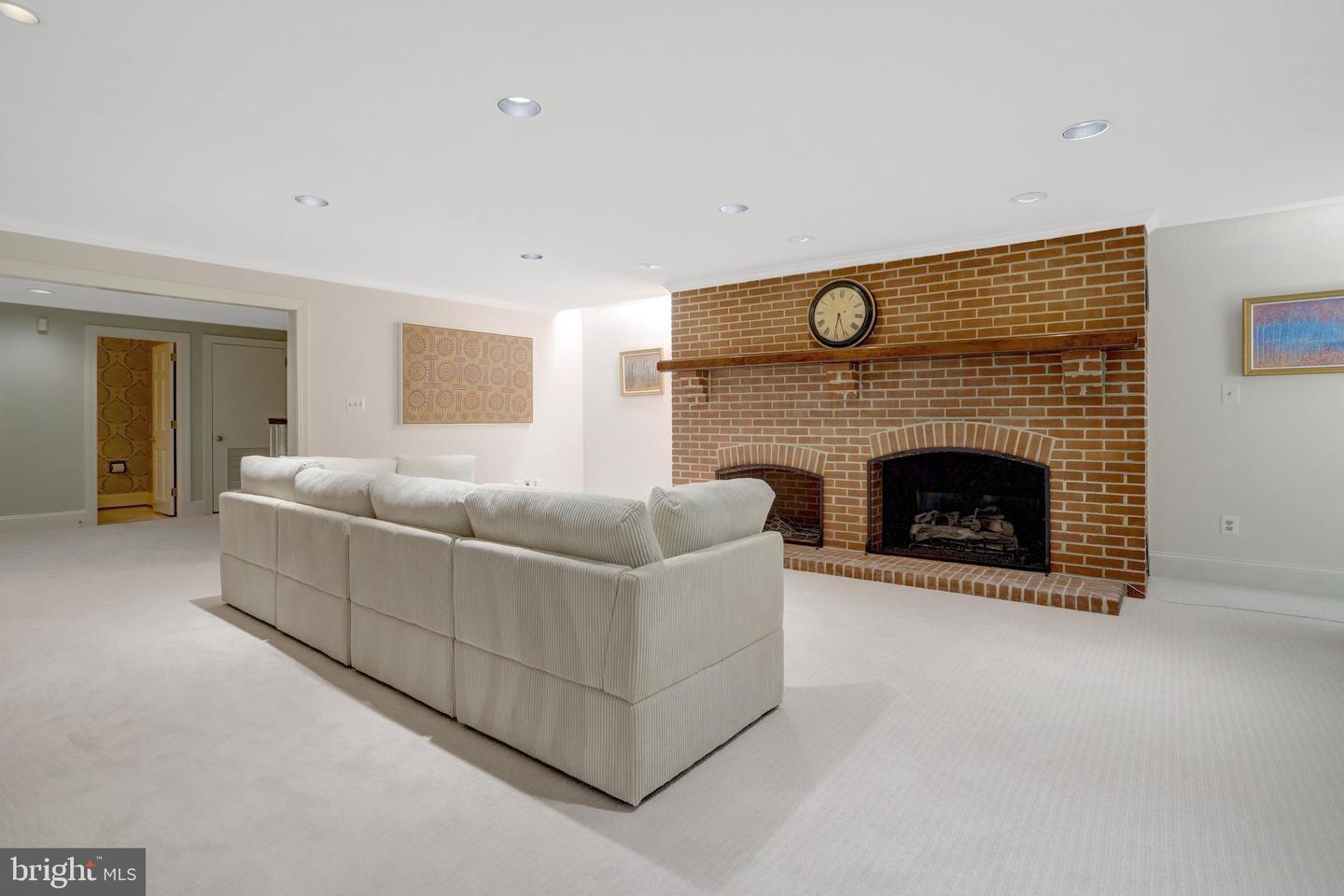 119 WOLFE ST, ALEXANDRIA, Virginia 22314, 6 Bedrooms Bedrooms, ,4 BathroomsBathrooms,Residential,For sale,119 WOLFE ST,VAAX2044858 MLS # VAAX2044858