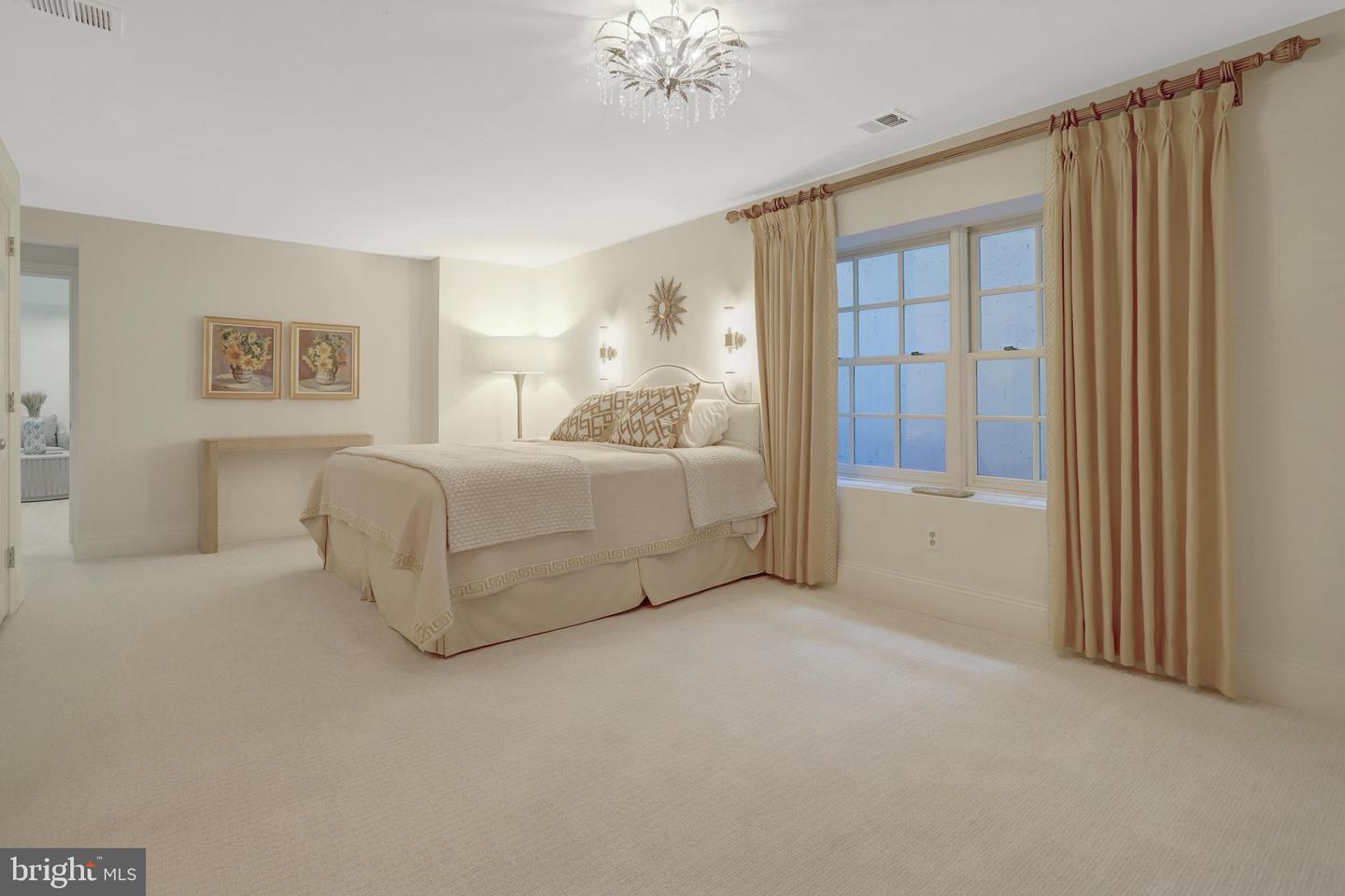 119 WOLFE ST, ALEXANDRIA, Virginia 22314, 6 Bedrooms Bedrooms, ,4 BathroomsBathrooms,Residential,For sale,119 WOLFE ST,VAAX2044858 MLS # VAAX2044858