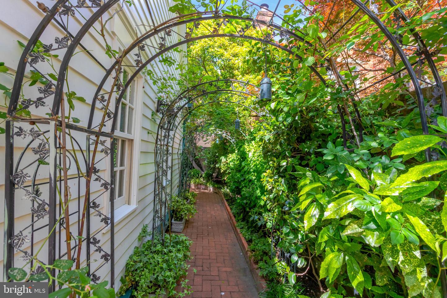 119 WOLFE ST, ALEXANDRIA, Virginia 22314, 6 Bedrooms Bedrooms, ,4 BathroomsBathrooms,Residential,For sale,119 WOLFE ST,VAAX2044858 MLS # VAAX2044858