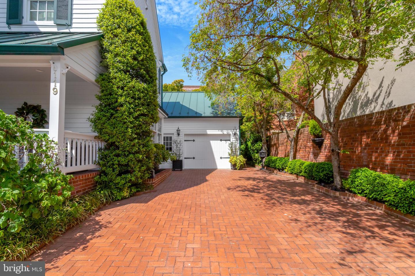 119 WOLFE ST, ALEXANDRIA, Virginia 22314, 6 Bedrooms Bedrooms, ,4 BathroomsBathrooms,Residential,For sale,119 WOLFE ST,VAAX2044858 MLS # VAAX2044858