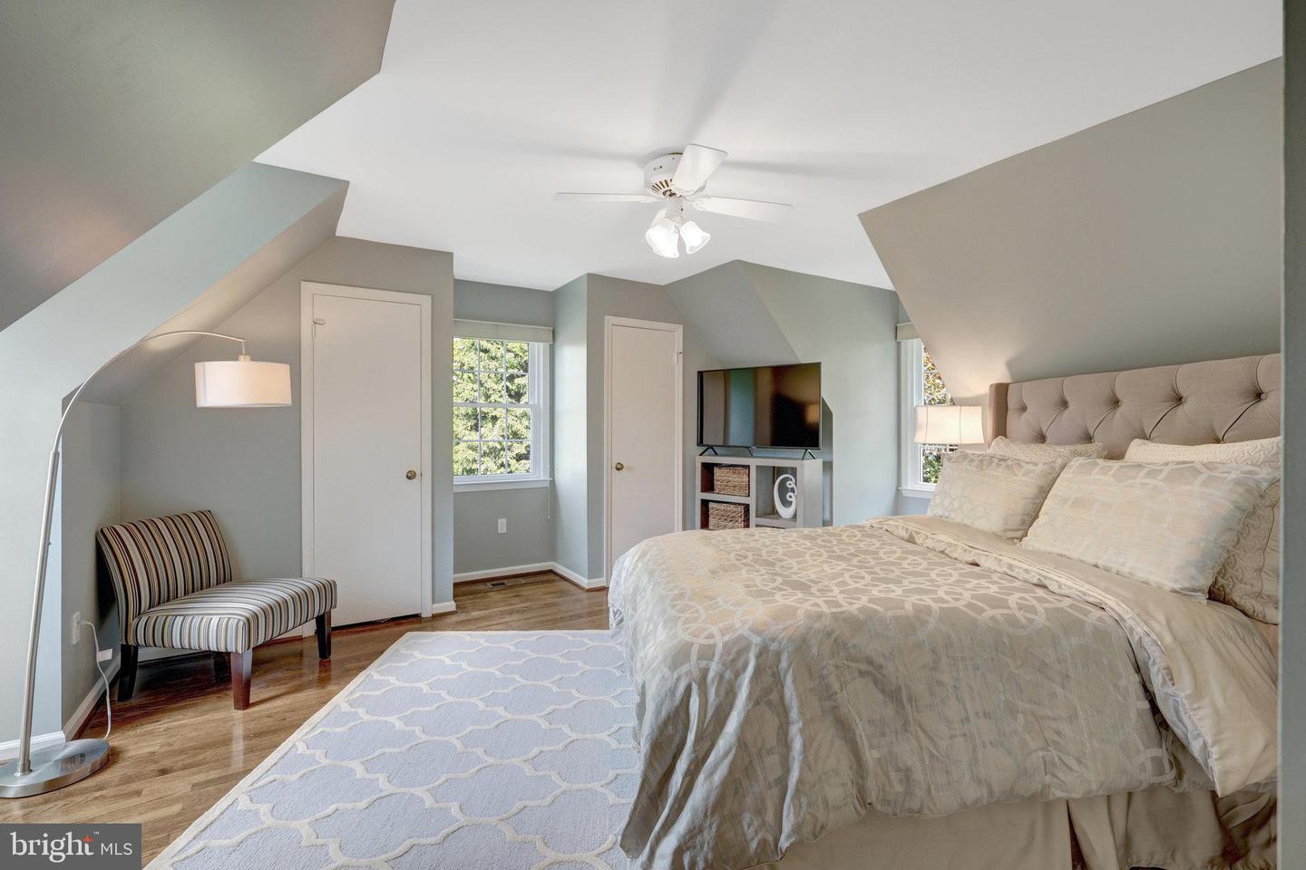 1301 BROOKDALE TER, VIENNA, Virginia 22182, 5 Bedrooms Bedrooms, ,4 BathroomsBathrooms,Residential,For sale,1301 BROOKDALE TER,VAFX2238208 MLS # VAFX2238208