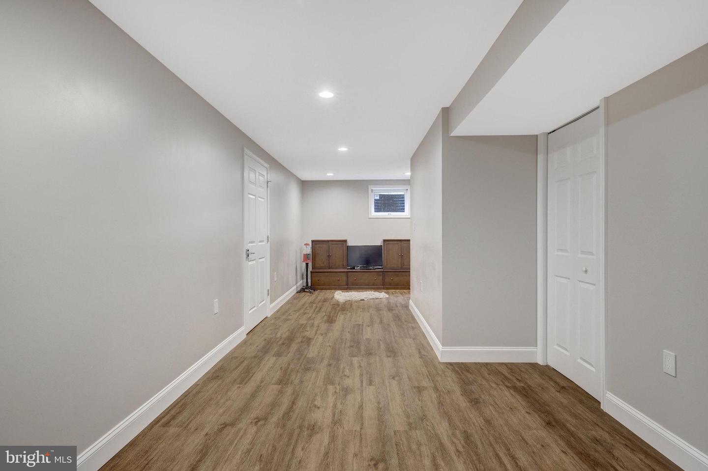 1301 BROOKDALE TER, VIENNA, Virginia 22182, 5 Bedrooms Bedrooms, ,4 BathroomsBathrooms,Residential,For sale,1301 BROOKDALE TER,VAFX2238208 MLS # VAFX2238208