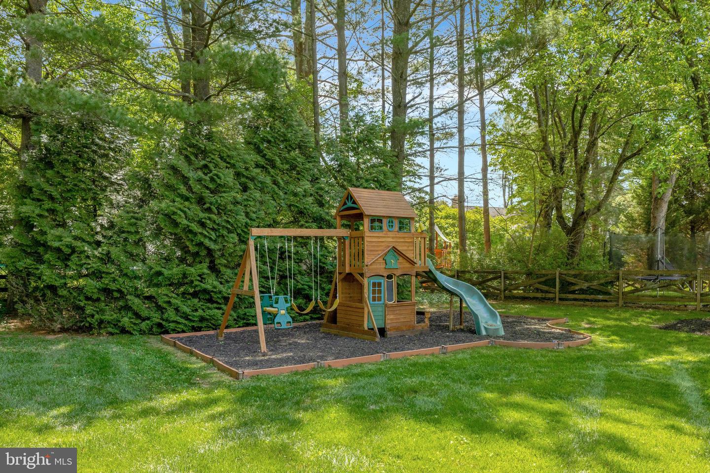 1301 BROOKDALE TER, VIENNA, Virginia 22182, 5 Bedrooms Bedrooms, ,4 BathroomsBathrooms,Residential,For sale,1301 BROOKDALE TER,VAFX2238208 MLS # VAFX2238208
