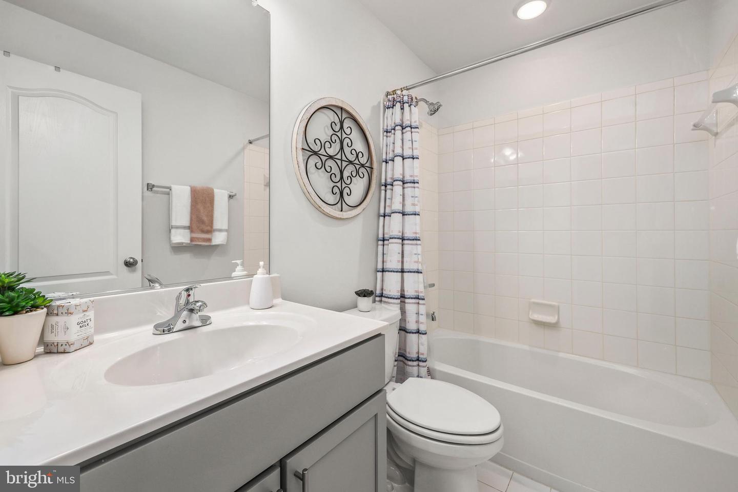 15304 BALLERINA LOOP, WOODBRIDGE, Virginia 22193, 4 Bedrooms Bedrooms, ,3 BathroomsBathrooms,Residential,For sale,15304 BALLERINA LOOP,VAPW2093758 MLS # VAPW2093758