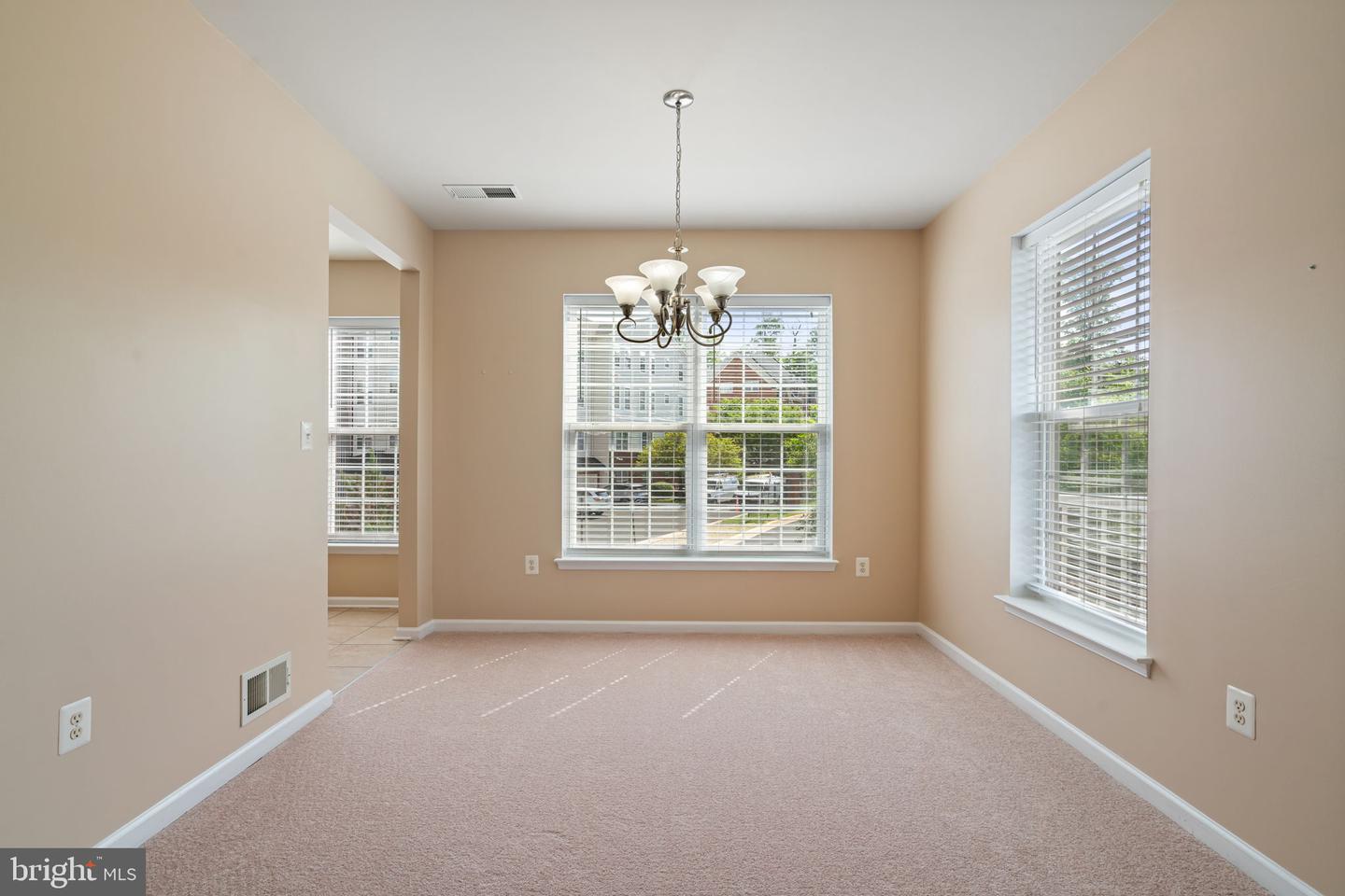 9710 HANDERSON PL #UNIT 207, MANASSAS PARK, Virginia 20111, 2 Bedrooms Bedrooms, ,2 BathroomsBathrooms,Residential,For sale,9710 HANDERSON PL #UNIT 207,VAMP2003006 MLS # VAMP2003006