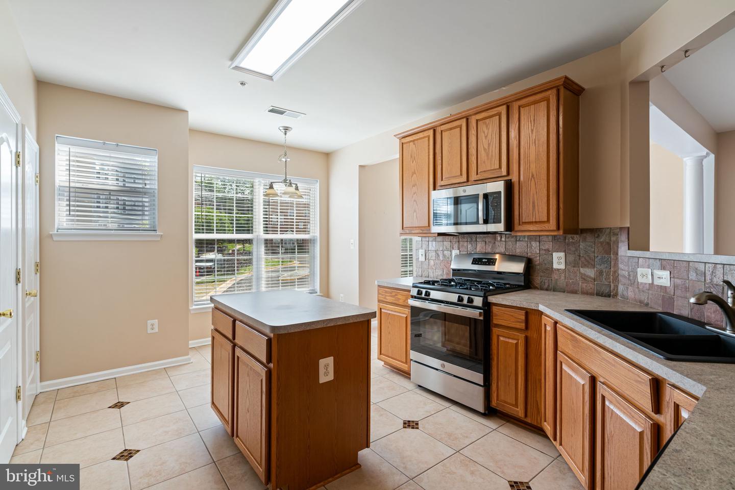 9710 HANDERSON PL #UNIT 207, MANASSAS PARK, Virginia 20111, 2 Bedrooms Bedrooms, ,2 BathroomsBathrooms,Residential,For sale,9710 HANDERSON PL #UNIT 207,VAMP2003006 MLS # VAMP2003006