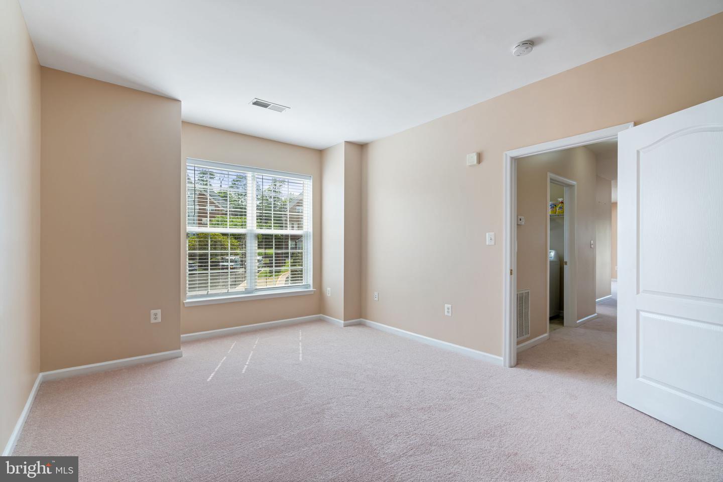 9710 HANDERSON PL #UNIT 207, MANASSAS PARK, Virginia 20111, 2 Bedrooms Bedrooms, ,2 BathroomsBathrooms,Residential,For sale,9710 HANDERSON PL #UNIT 207,VAMP2003006 MLS # VAMP2003006
