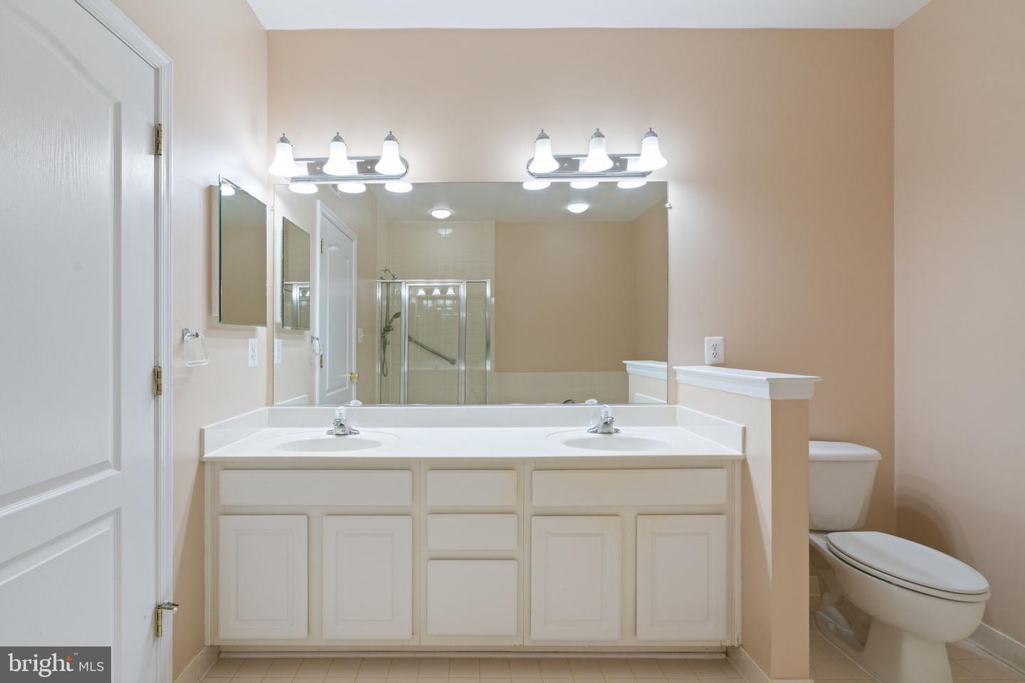 9710 HANDERSON PL #UNIT 207, MANASSAS PARK, Virginia 20111, 2 Bedrooms Bedrooms, ,2 BathroomsBathrooms,Residential,For sale,9710 HANDERSON PL #UNIT 207,VAMP2003006 MLS # VAMP2003006