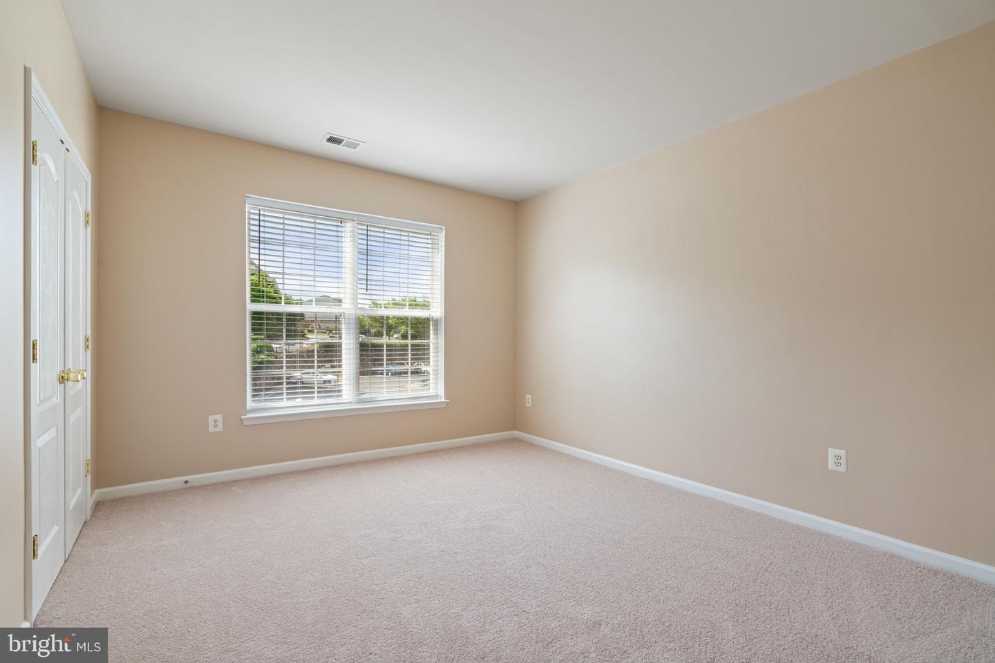 9710 HANDERSON PL #UNIT 207, MANASSAS PARK, Virginia 20111, 2 Bedrooms Bedrooms, ,2 BathroomsBathrooms,Residential,For sale,9710 HANDERSON PL #UNIT 207,VAMP2003006 MLS # VAMP2003006