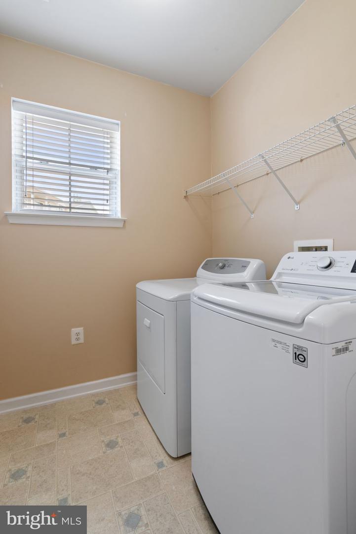 9710 HANDERSON PL #UNIT 207, MANASSAS PARK, Virginia 20111, 2 Bedrooms Bedrooms, ,2 BathroomsBathrooms,Residential,For sale,9710 HANDERSON PL #UNIT 207,VAMP2003006 MLS # VAMP2003006