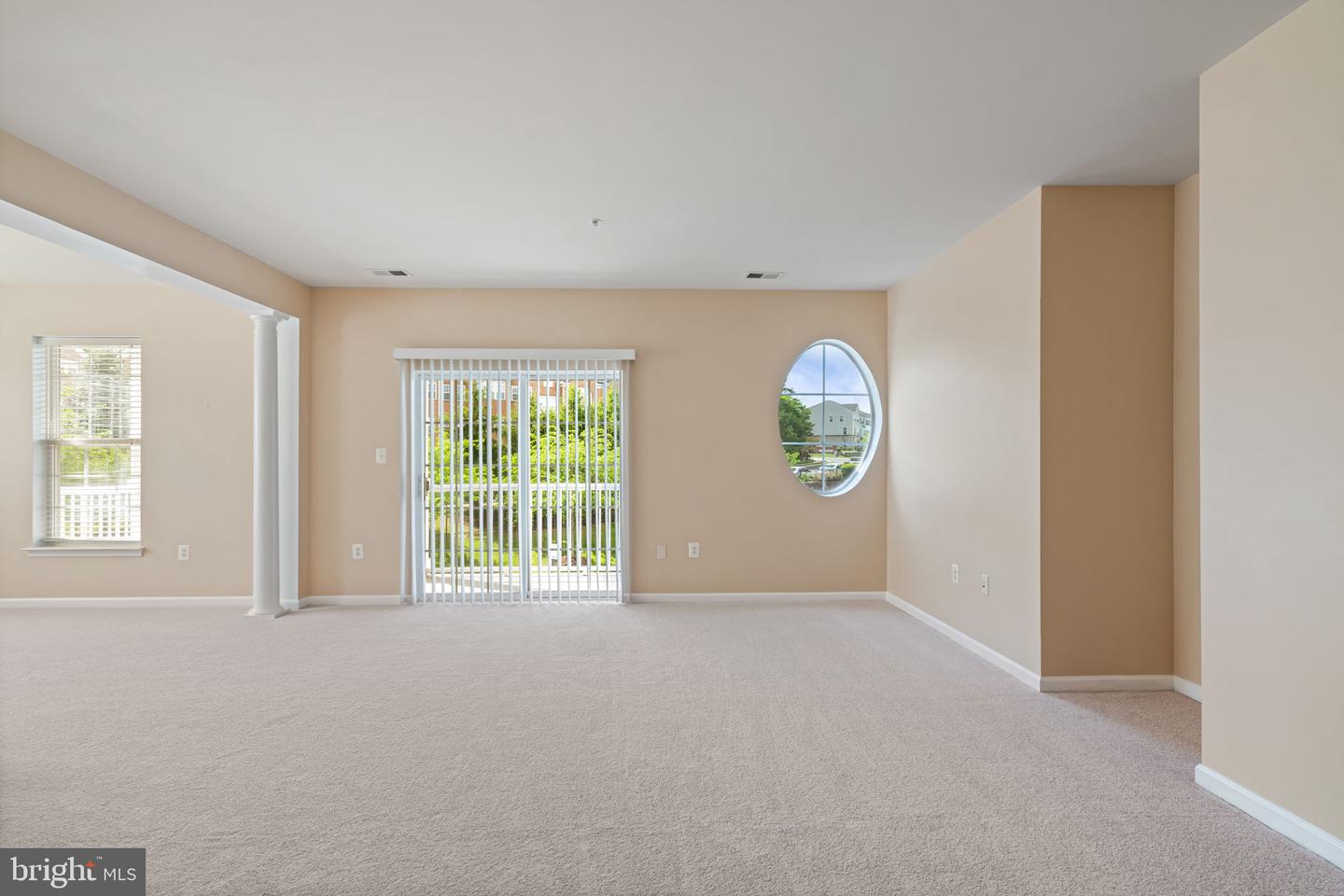 9710 HANDERSON PL #UNIT 207, MANASSAS PARK, Virginia 20111, 2 Bedrooms Bedrooms, ,2 BathroomsBathrooms,Residential,For sale,9710 HANDERSON PL #UNIT 207,VAMP2003006 MLS # VAMP2003006