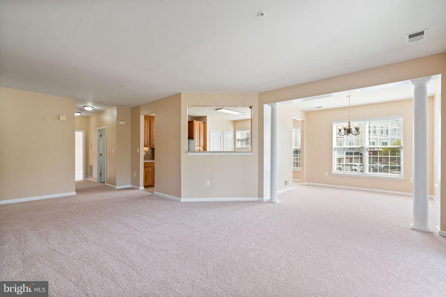 9710 HANDERSON PL #UNIT 207, MANASSAS PARK, Virginia 20111, 2 Bedrooms Bedrooms, ,2 BathroomsBathrooms,Residential,For sale,9710 HANDERSON PL #UNIT 207,VAMP2003006 MLS # VAMP2003006