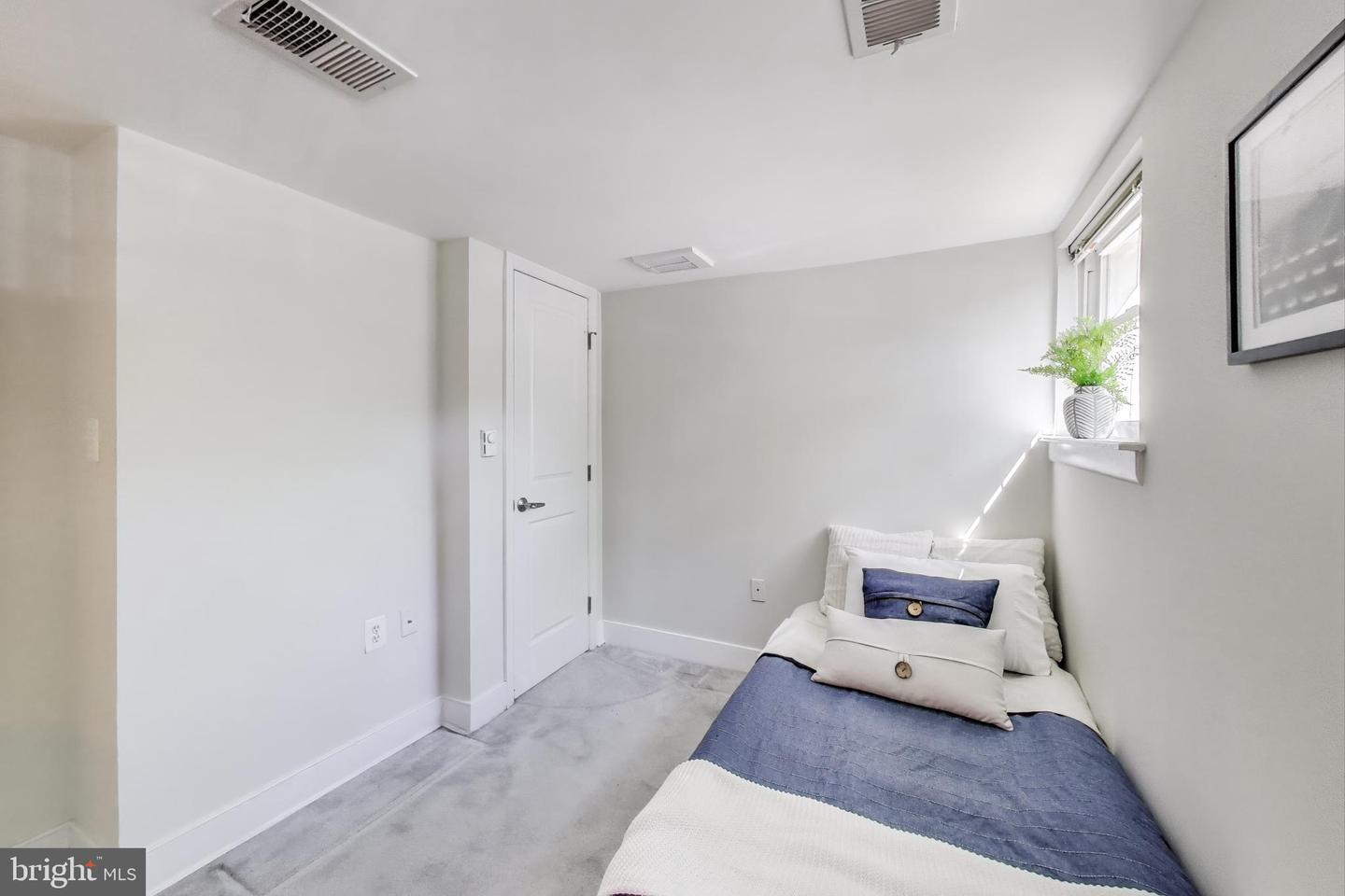 1106 COLUMBIA RD NW #103, WASHINGTON, District Of Columbia 20009, 2 Bedrooms Bedrooms, 5 Rooms Rooms,1 BathroomBathrooms,Residential,For sale,1106 COLUMBIA RD NW #103,DCDC2198676 MLS # DCDC2198676