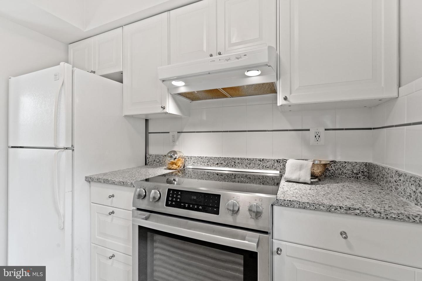 3770 39TH ST NW #E137, WASHINGTON, District Of Columbia 20016, 3 Bedrooms Bedrooms, ,1 BathroomBathrooms,Residential,For sale,3770 39TH ST NW #E137,DCDC2198688 MLS # DCDC2198688