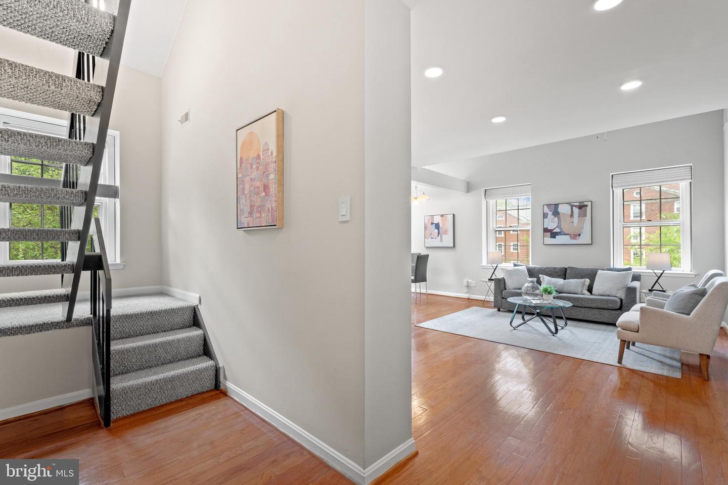 3770 39TH ST NW #E137, WASHINGTON, District Of Columbia 20016, 3 Bedrooms Bedrooms, ,1 BathroomBathrooms,Residential,For sale,3770 39TH ST NW #E137,DCDC2198688 MLS # DCDC2198688