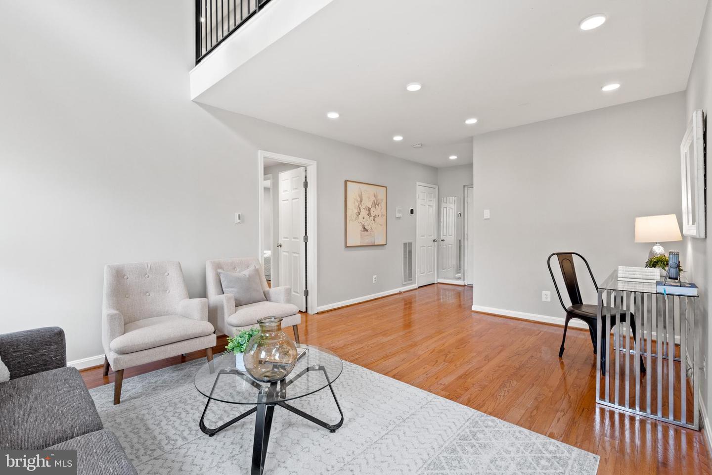 3770 39TH ST NW #E137, WASHINGTON, District Of Columbia 20016, 3 Bedrooms Bedrooms, ,1 BathroomBathrooms,Residential,For sale,3770 39TH ST NW #E137,DCDC2198688 MLS # DCDC2198688
