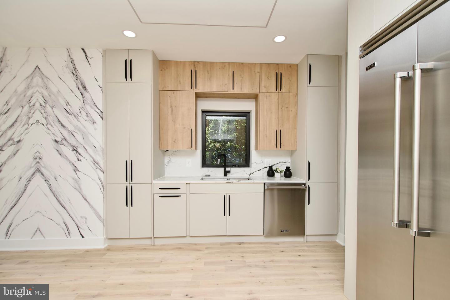 3500 7TH ST N, ARLINGTON, Virginia 22201, 6 Bedrooms Bedrooms, ,5 BathroomsBathrooms,Residential,For sale,3500 7TH ST N,VAAR2056932 MLS # VAAR2056932