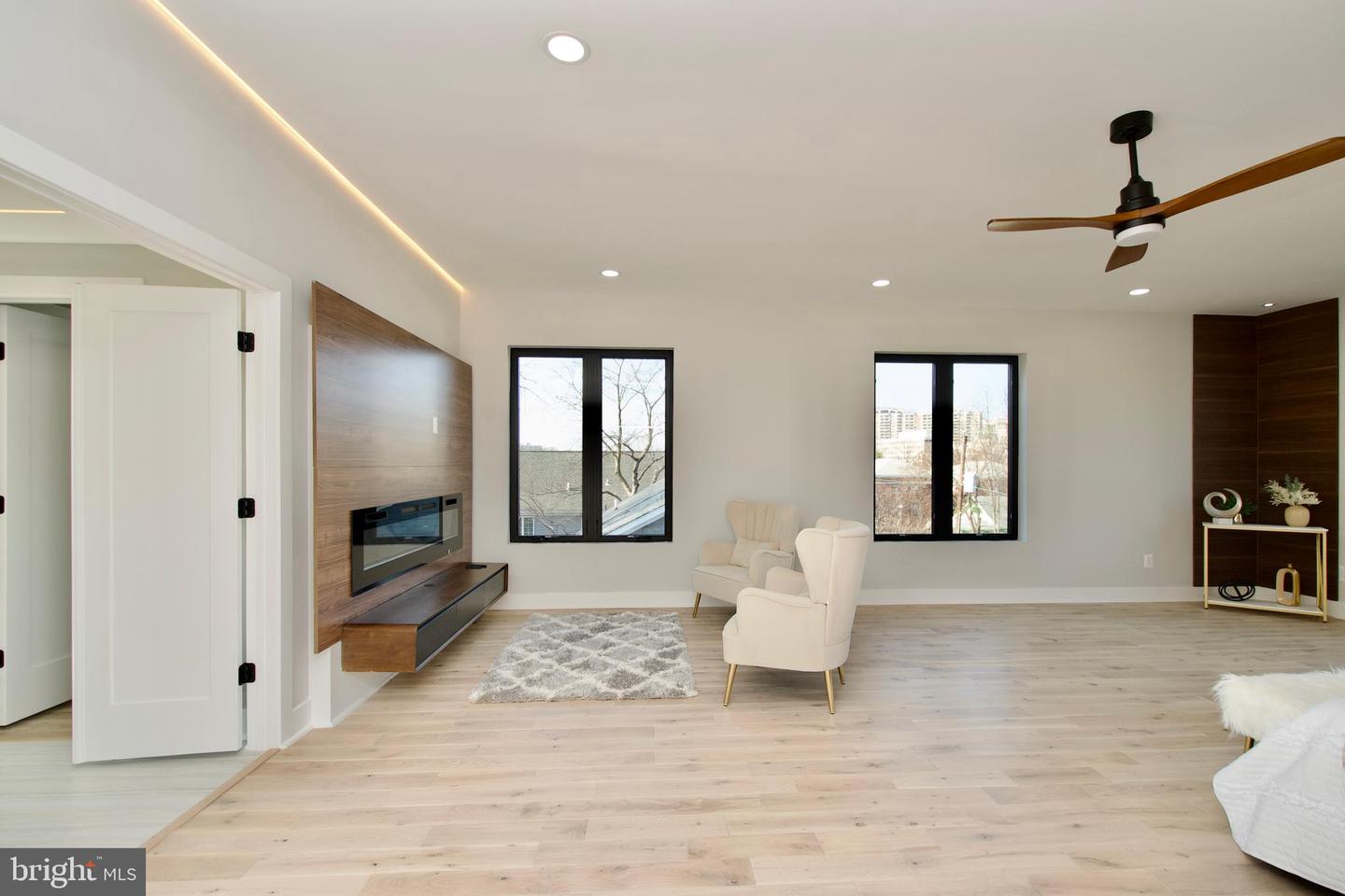 3500 7TH ST N, ARLINGTON, Virginia 22201, 6 Bedrooms Bedrooms, ,5 BathroomsBathrooms,Residential,For sale,3500 7TH ST N,VAAR2056932 MLS # VAAR2056932