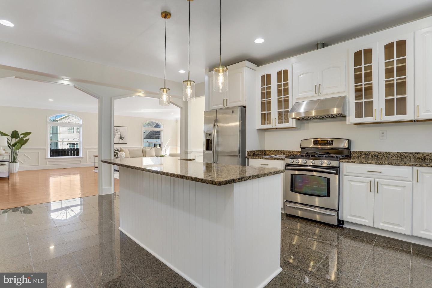 1615 S OAKLAND ST, ARLINGTON, Virginia 22204, 7 Bedrooms Bedrooms, ,5 BathroomsBathrooms,Residential,For sale,1615 S OAKLAND ST,VAAR2056936 MLS # VAAR2056936