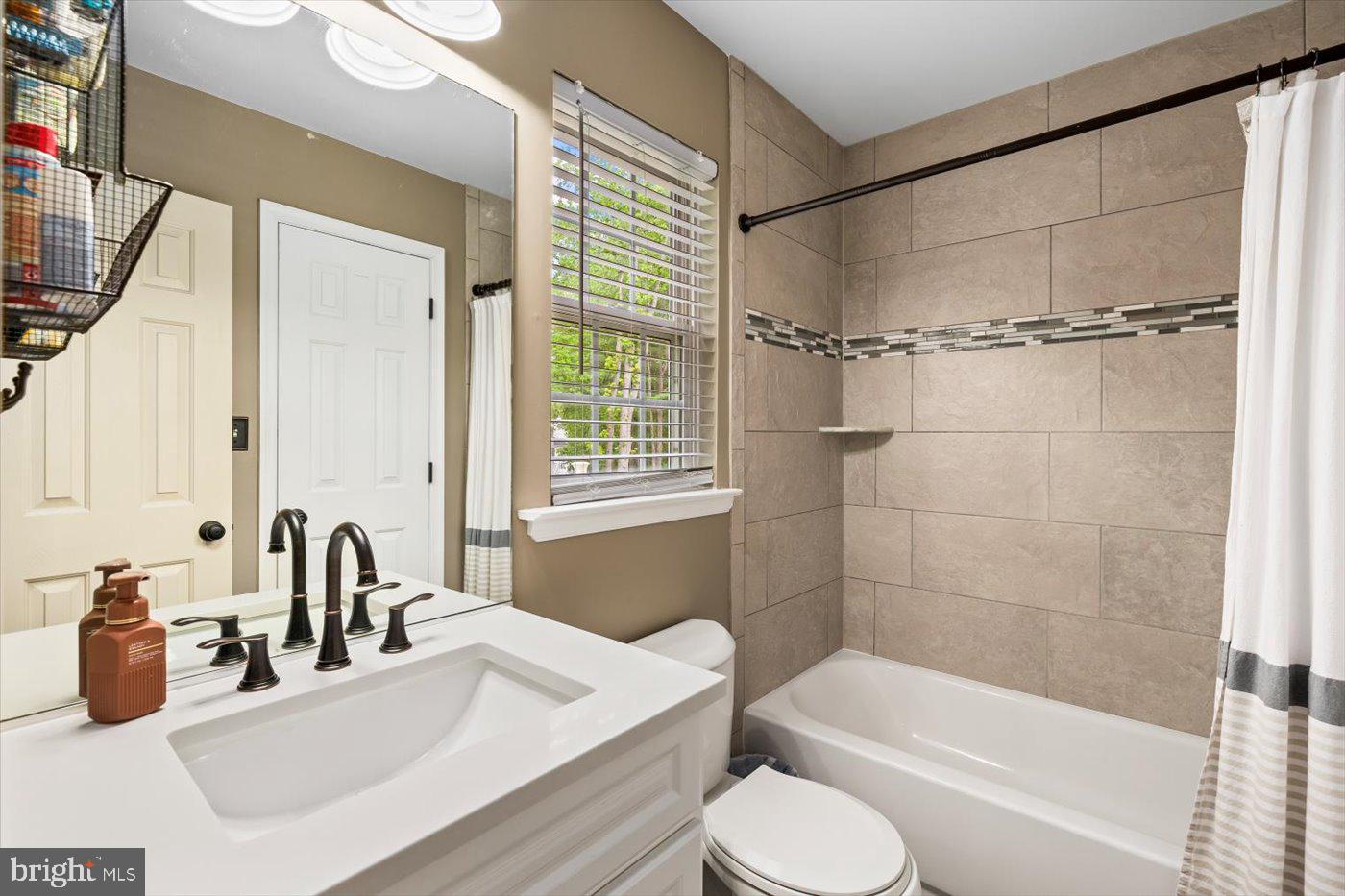 7400 HARVEST LN, FREDERICKSBURG, Virginia 22407, 5 Bedrooms Bedrooms, ,3 BathroomsBathrooms,Residential,For sale,7400 HARVEST LN,VASP2032766 MLS # VASP2032766