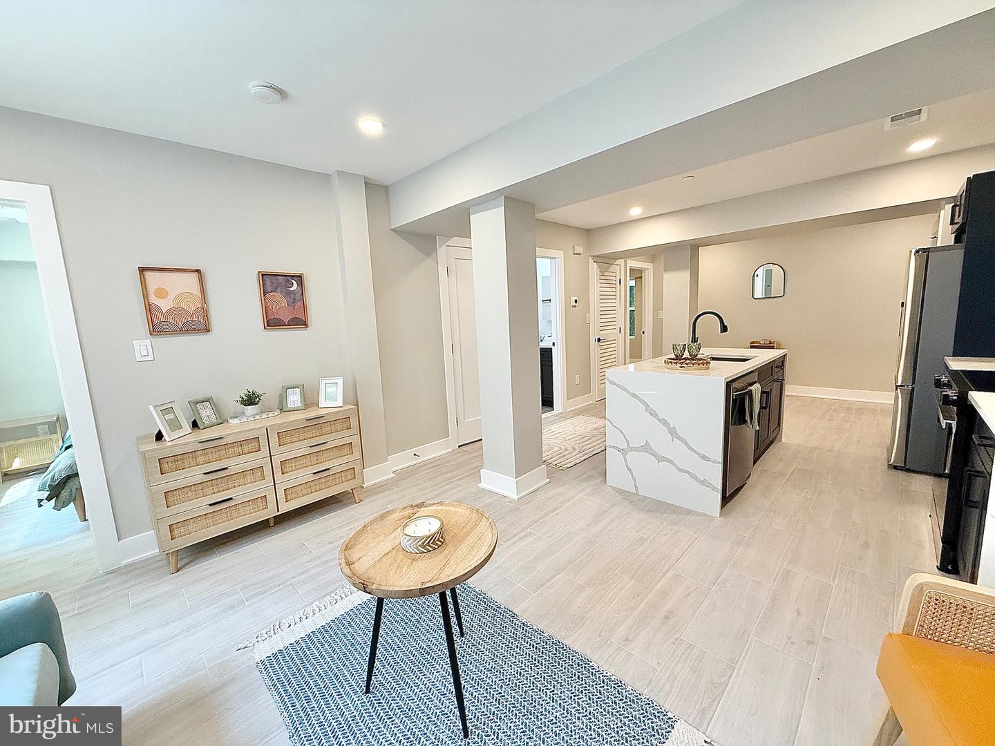 1806 D ST NE #1, WASHINGTON, District Of Columbia 20002, 2 Bedrooms Bedrooms, ,1 BathroomBathrooms,Residential,For sale,1806 D ST NE #1,DCDC2198752 MLS # DCDC2198752
