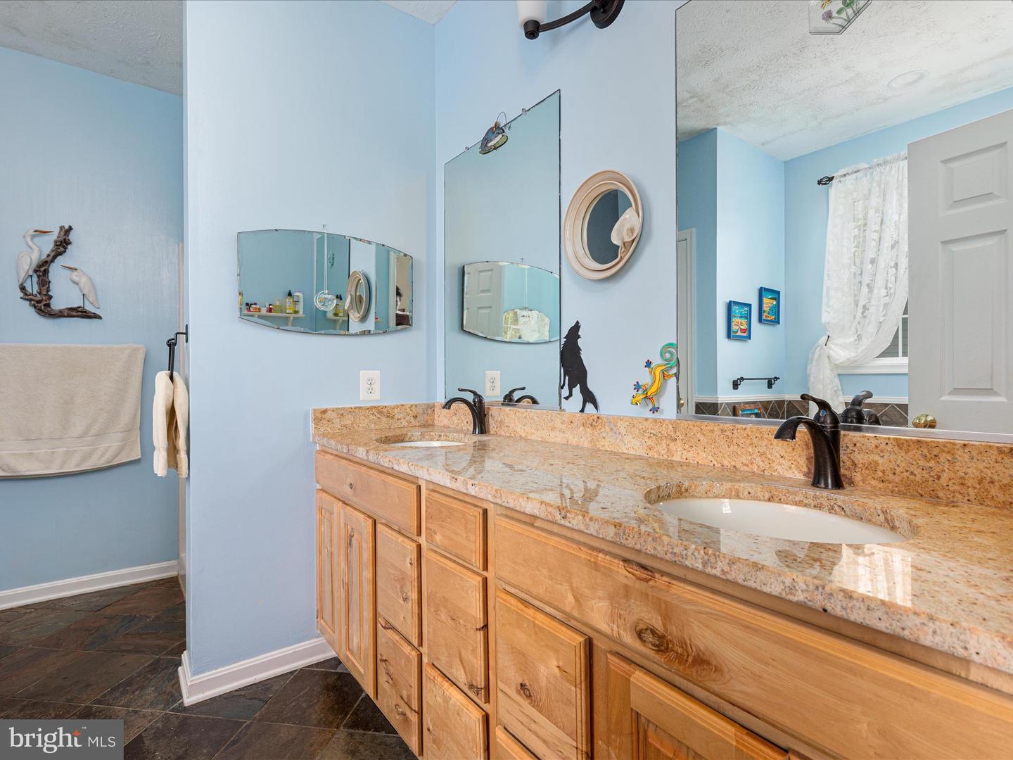124 DOWNHILL CIR, CROSS JUNCTION, Virginia 22625, 3 Bedrooms Bedrooms, ,2 BathroomsBathrooms,Residential,For sale,124 DOWNHILL CIR,VAFV2033872 MLS # VAFV2033872