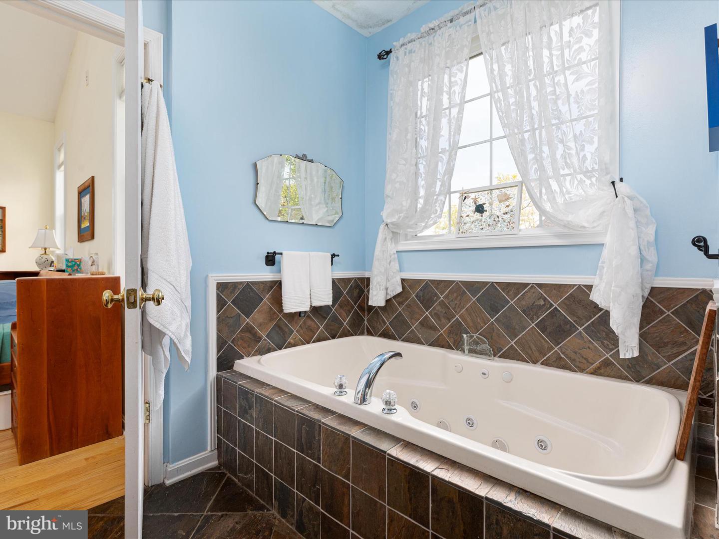 124 DOWNHILL CIR, CROSS JUNCTION, Virginia 22625, 3 Bedrooms Bedrooms, ,2 BathroomsBathrooms,Residential,For sale,124 DOWNHILL CIR,VAFV2033872 MLS # VAFV2033872