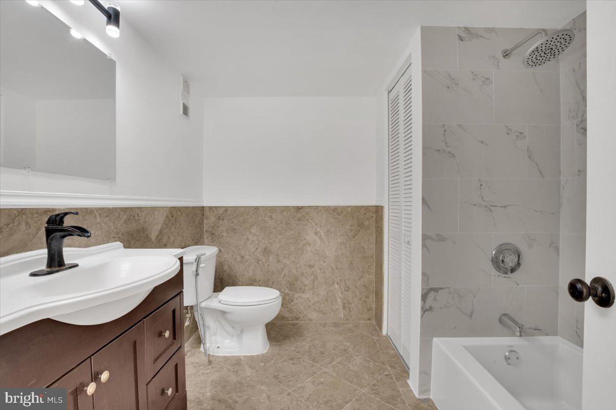 3709 S GEORGE MASON DR #1109E, FALLS CHURCH, Virginia 22041, 1 Bedroom Bedrooms, ,1 BathroomBathrooms,Residential,For sale,3709 S GEORGE MASON DR #1109E,VAFX2238346 MLS # VAFX2238346