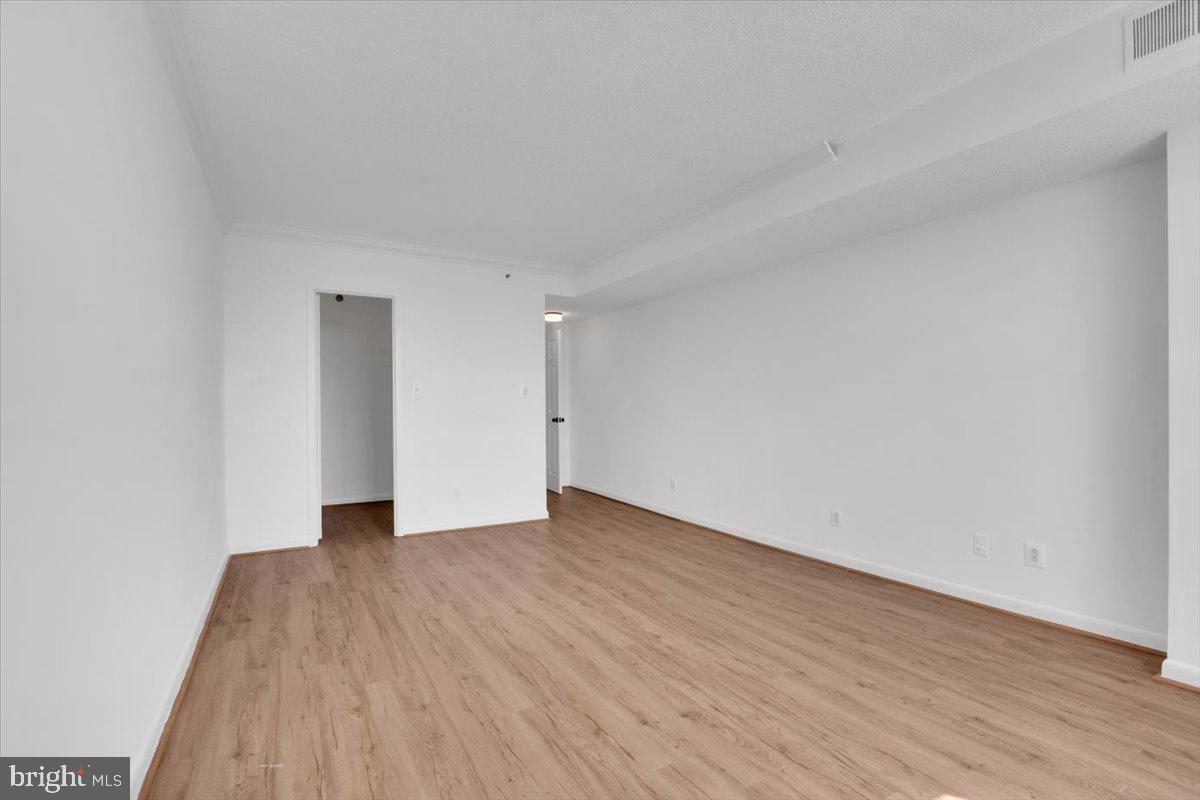 3709 S GEORGE MASON DR #1109E, FALLS CHURCH, Virginia 22041, 1 Bedroom Bedrooms, ,1 BathroomBathrooms,Residential,For sale,3709 S GEORGE MASON DR #1109E,VAFX2238346 MLS # VAFX2238346
