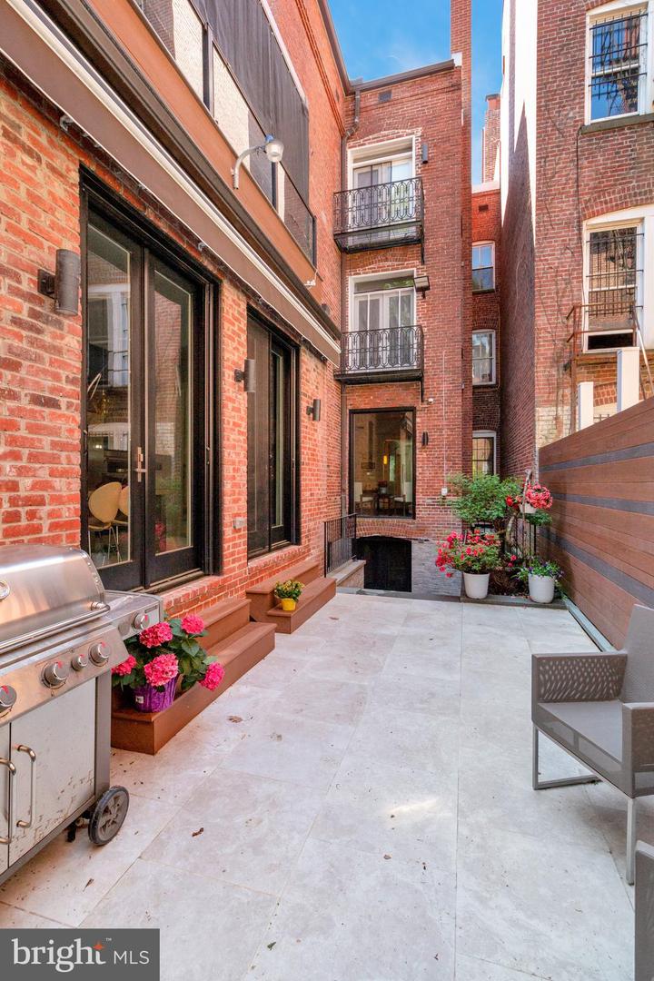 2137 R ST NW, WASHINGTON, District Of Columbia 20008, 5 Bedrooms Bedrooms, ,4 BathroomsBathrooms,Residential,For sale,2137 R ST NW,DCDC2198784 MLS # DCDC2198784
