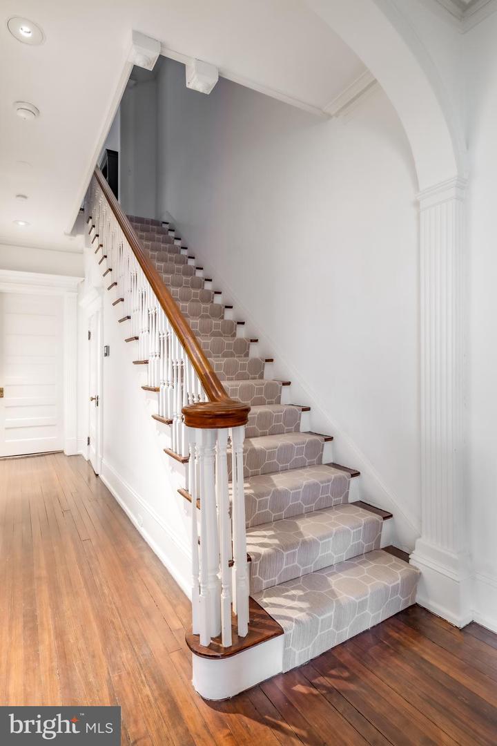 2137 R ST NW, WASHINGTON, District Of Columbia 20008, 5 Bedrooms Bedrooms, ,4 BathroomsBathrooms,Residential,For sale,2137 R ST NW,DCDC2198784 MLS # DCDC2198784