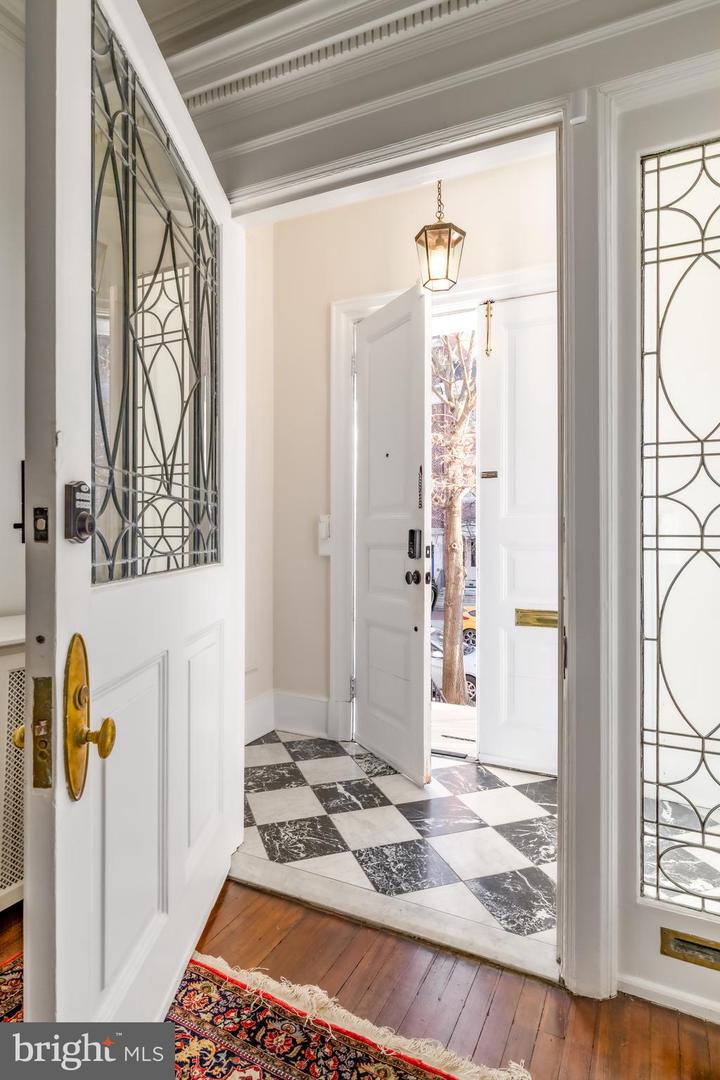 2137 R ST NW, WASHINGTON, District Of Columbia 20008, 5 Bedrooms Bedrooms, ,4 BathroomsBathrooms,Residential,For sale,2137 R ST NW,DCDC2198784 MLS # DCDC2198784