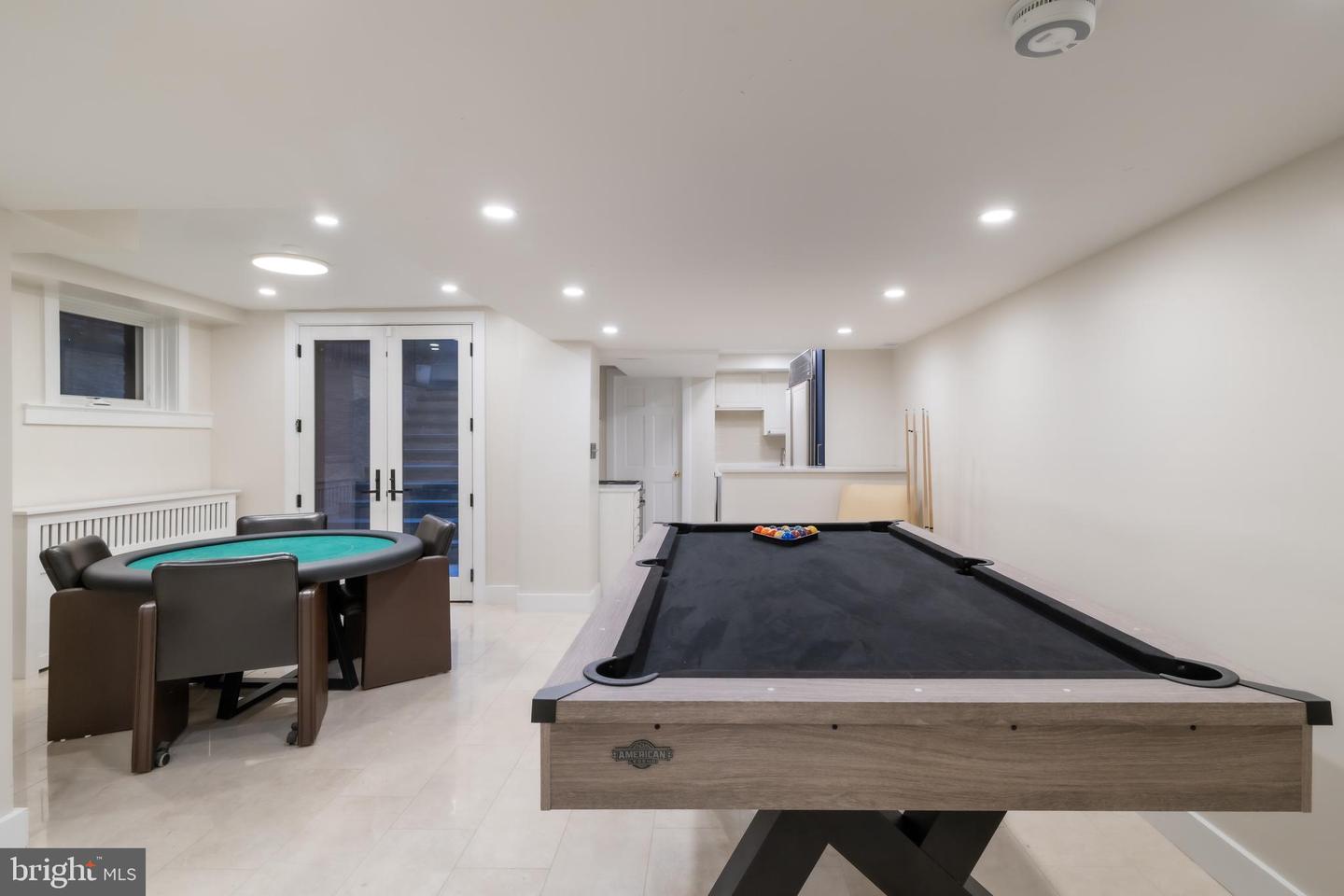 2137 R ST NW, WASHINGTON, District Of Columbia 20008, 5 Bedrooms Bedrooms, ,4 BathroomsBathrooms,Residential,For sale,2137 R ST NW,DCDC2198784 MLS # DCDC2198784