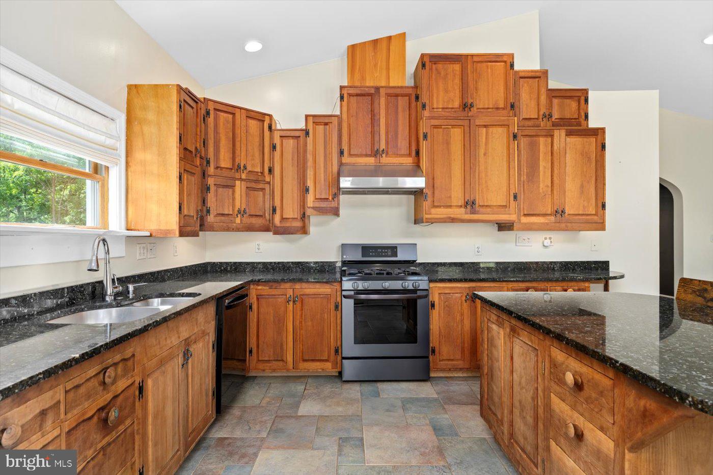 41 RICHARDS FERRY RD, FREDERICKSBURG, Virginia 22406, 3 Bedrooms Bedrooms, ,2 BathroomsBathrooms,Residential,For sale,41 RICHARDS FERRY RD,VAST2038506 MLS # VAST2038506